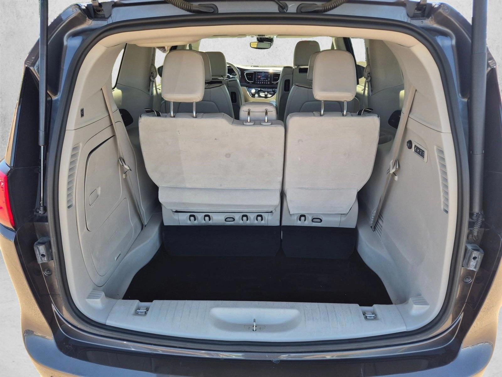 2018 Chrysler Pacifica Limited - Photo 6
