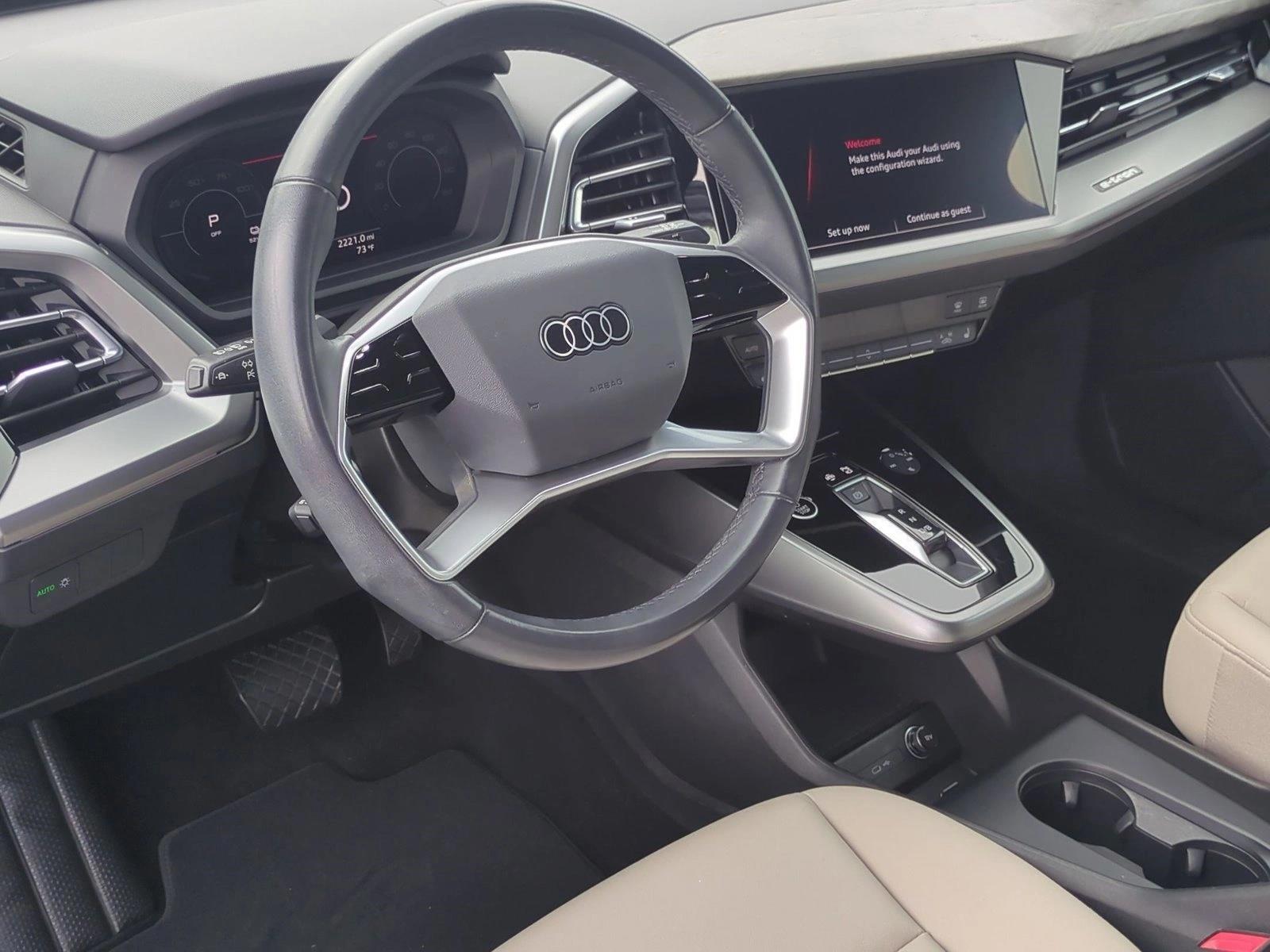 Thumbnail: 2023 Audi Q4 e-tron - 3