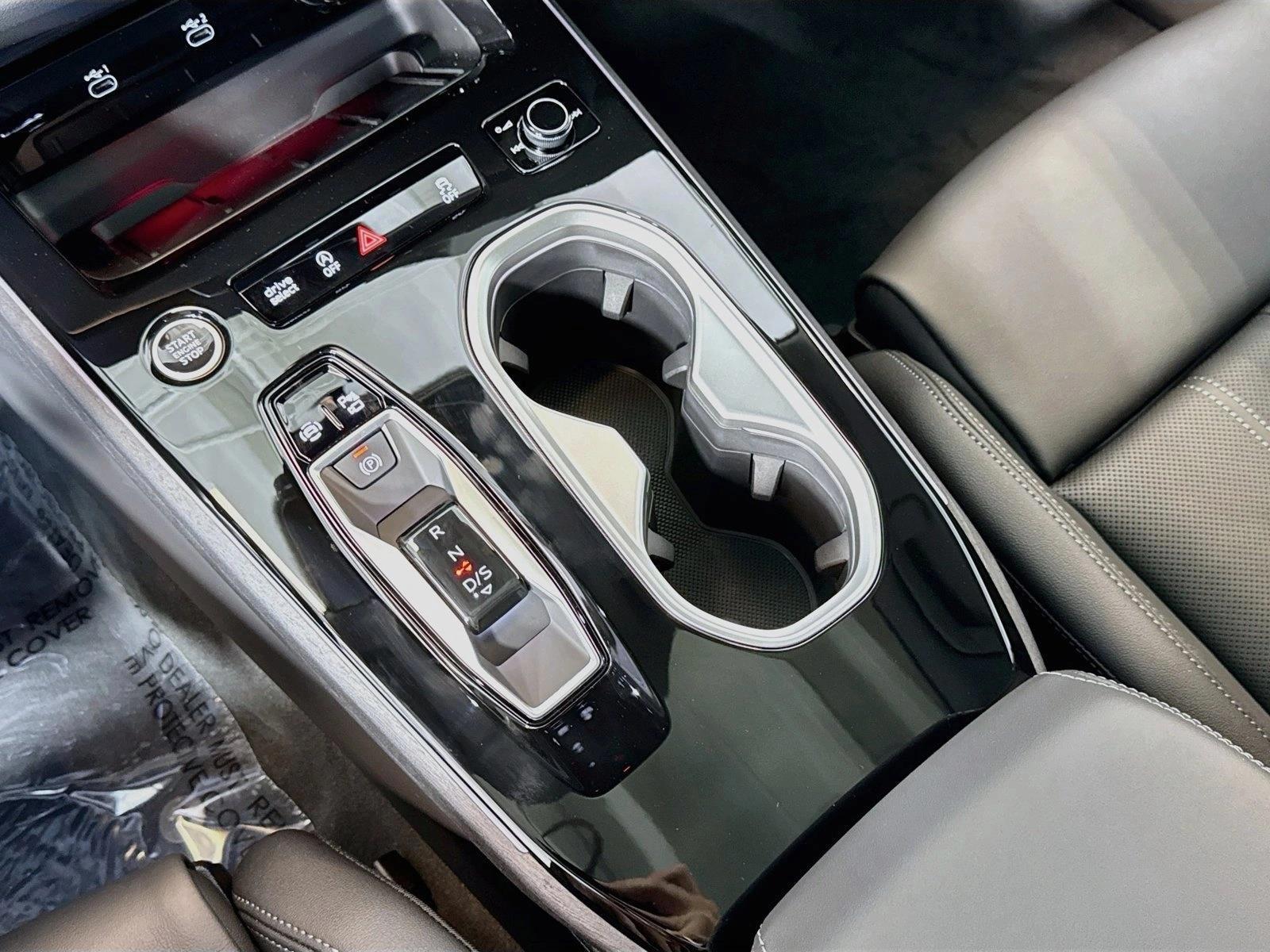 2026 Audi A6 Premium Plus - Photo 14