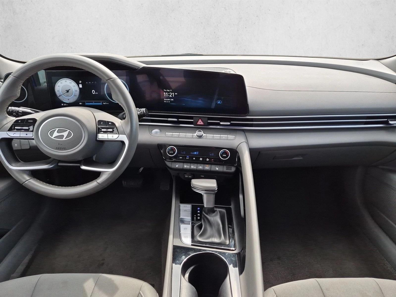 Thumbnail: 2025 Hyundai Elantra - 3