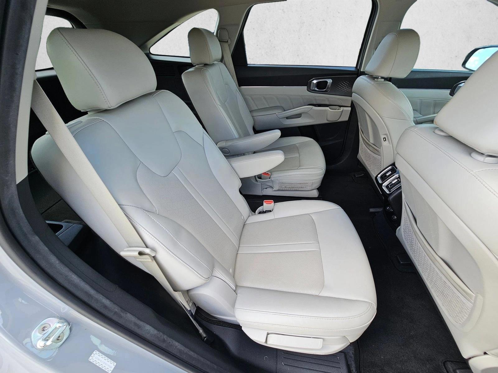 2023 Kia Sorento SX - Photo 19