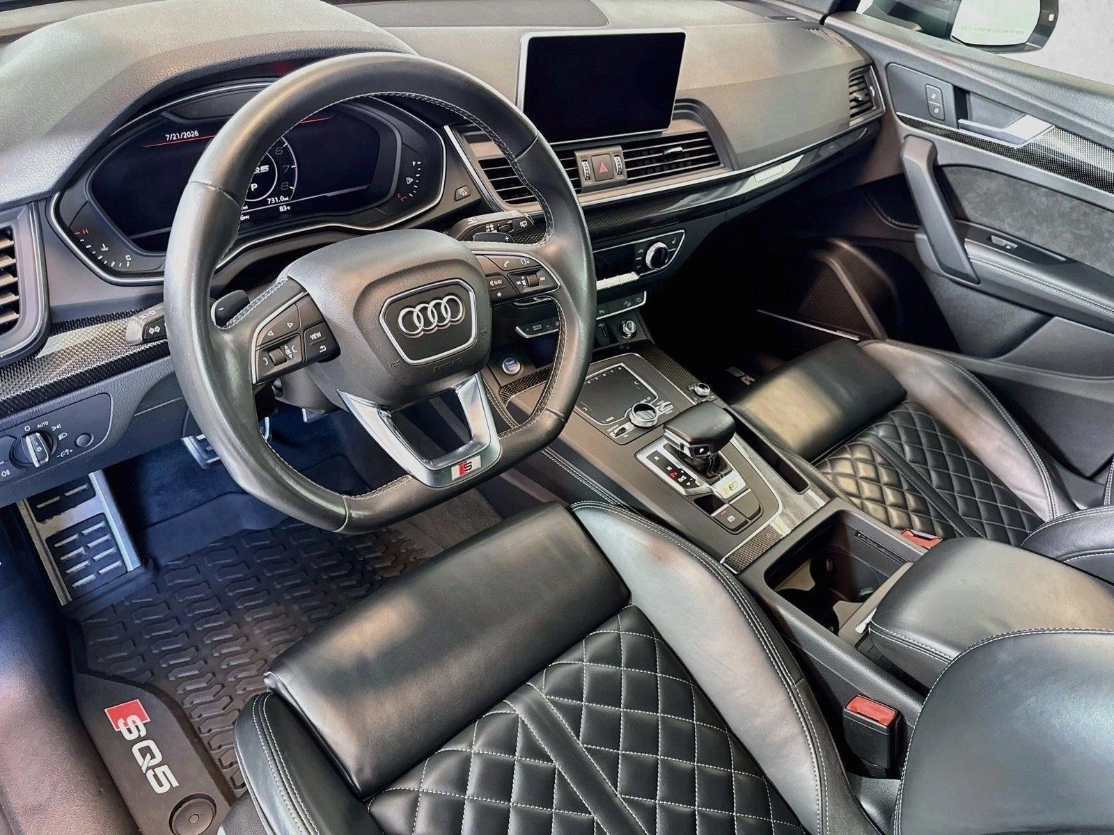 Thumbnail: 2020 Audi SQ5 - 3