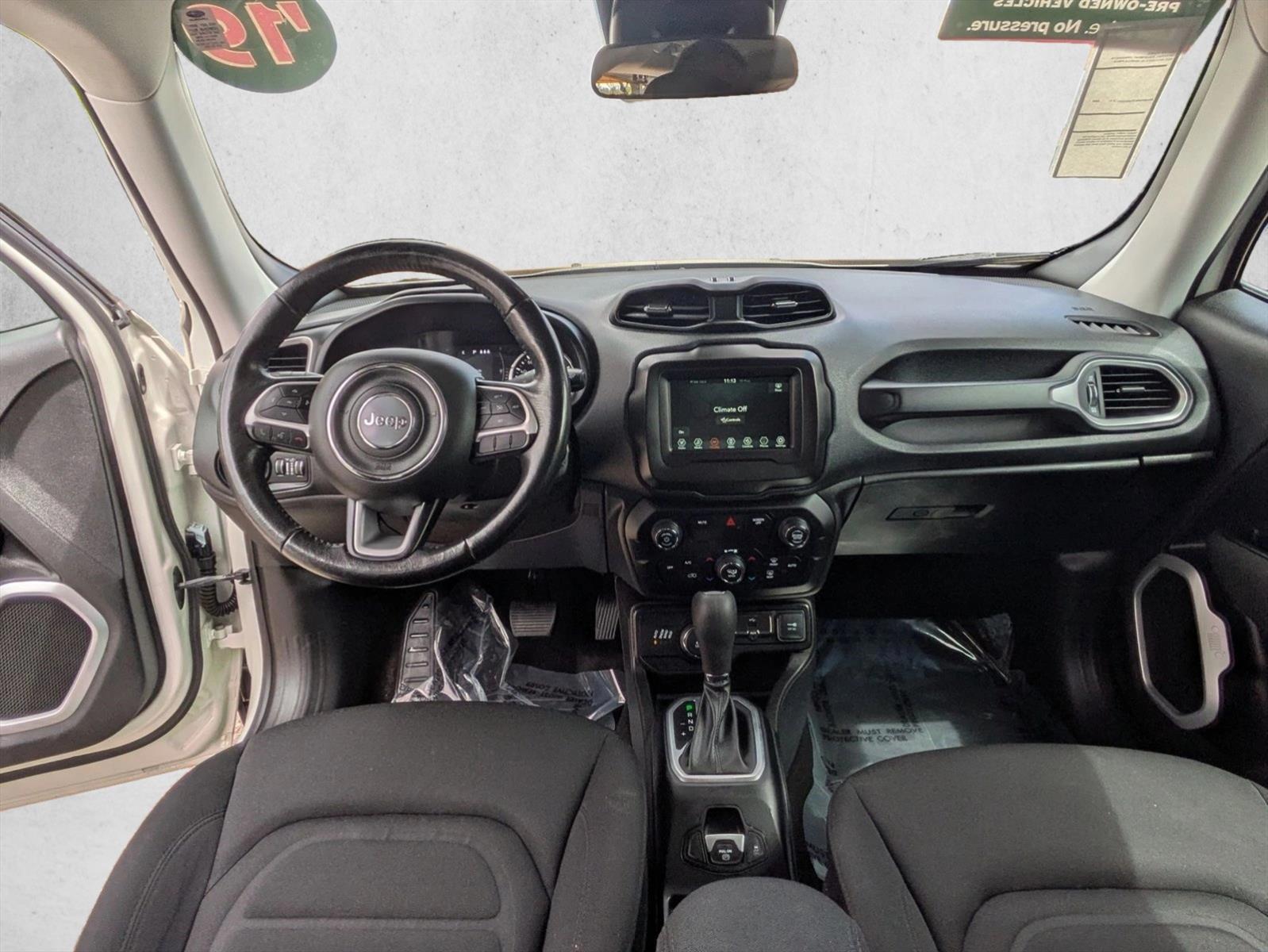 Thumbnail: 2019 Jeep Renegade - 3