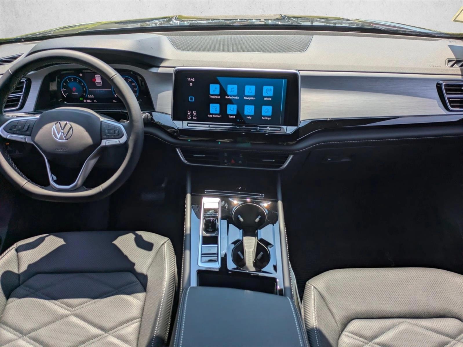 Thumbnail: 2026 Volkswagen Atlas - 3