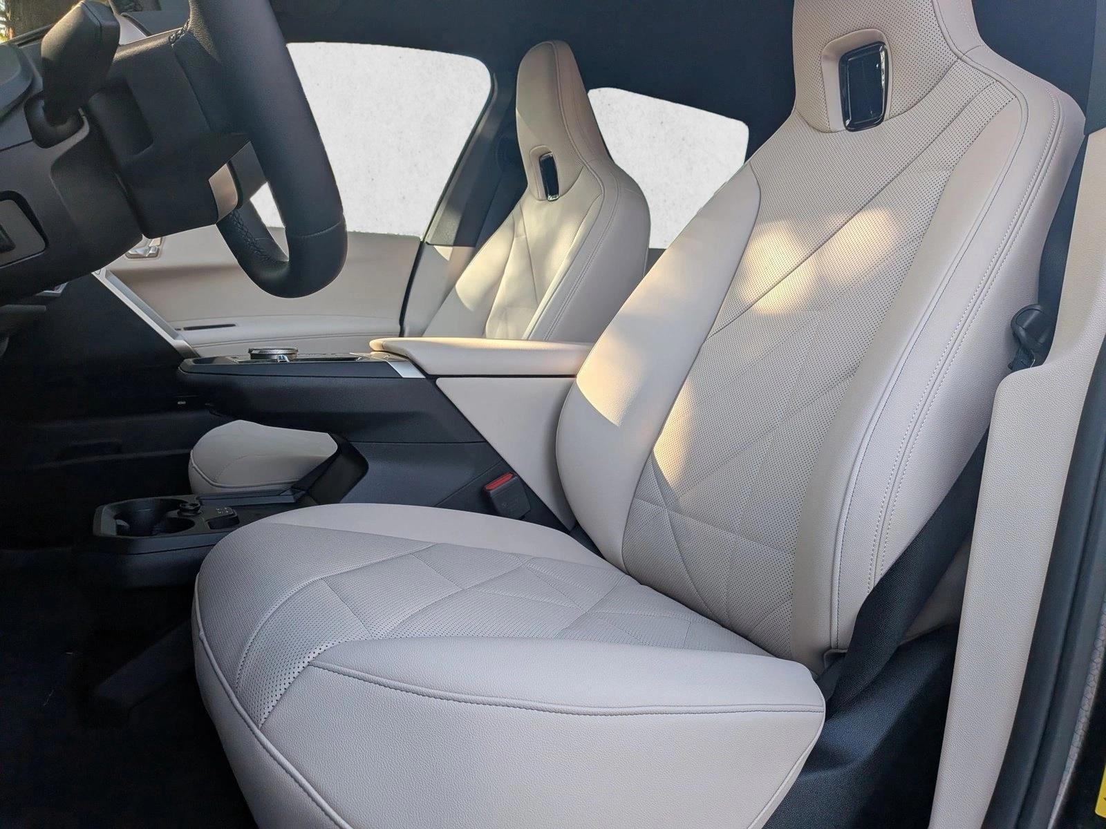 Thumbnail: 2026 BMW iX - 5