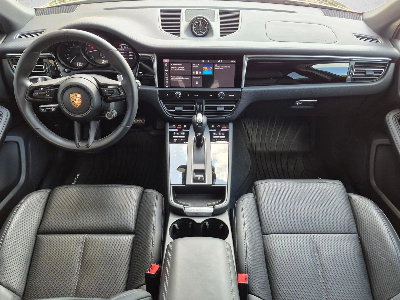 Thumbnail: 2026 Porsche Macan - 5