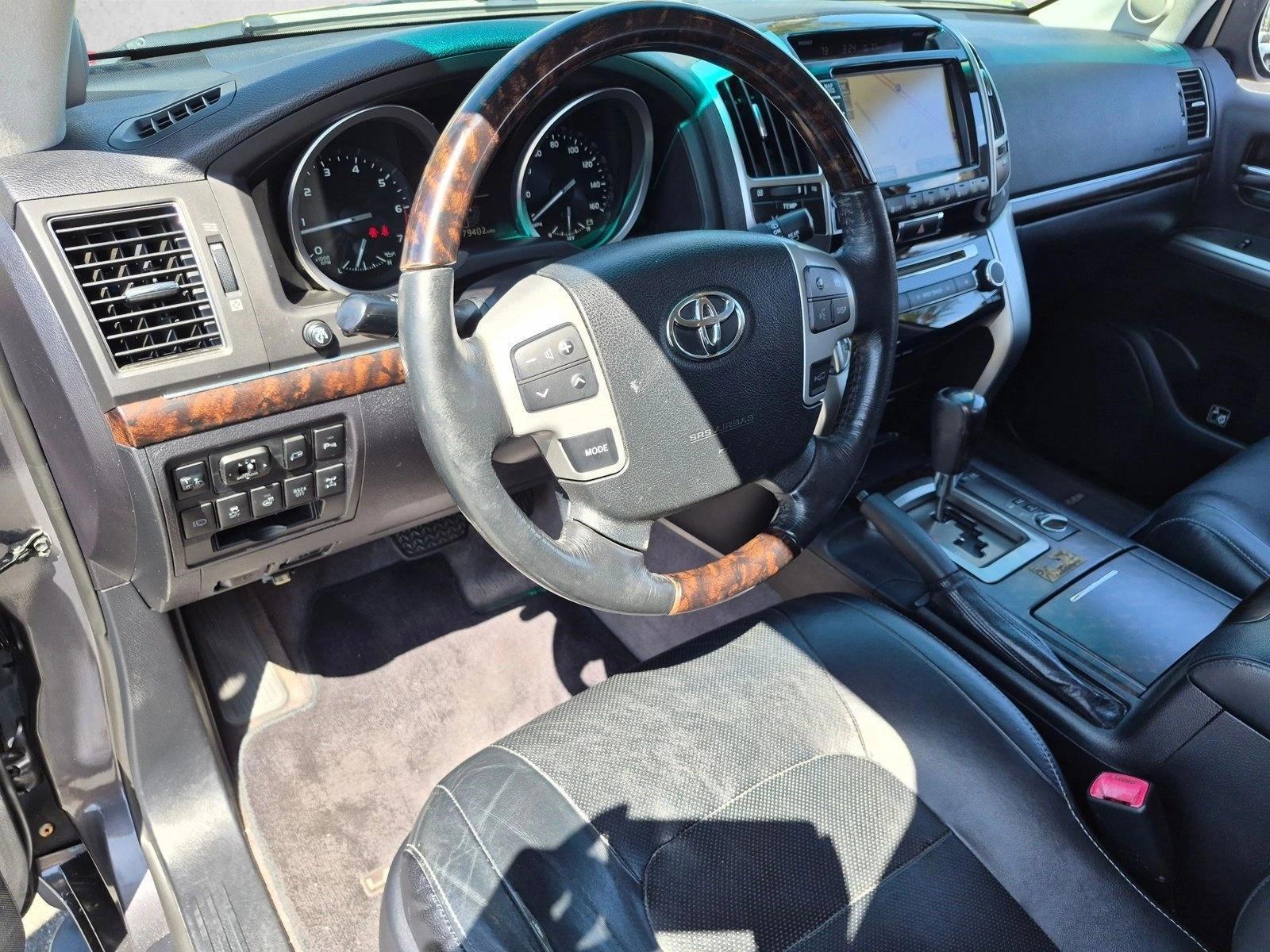 Thumbnail: 2015 Toyota Land Cruiser - 3