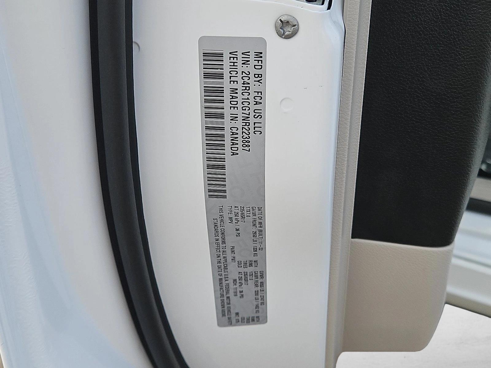 2022 Chrysler Voyager LX - Photo 24