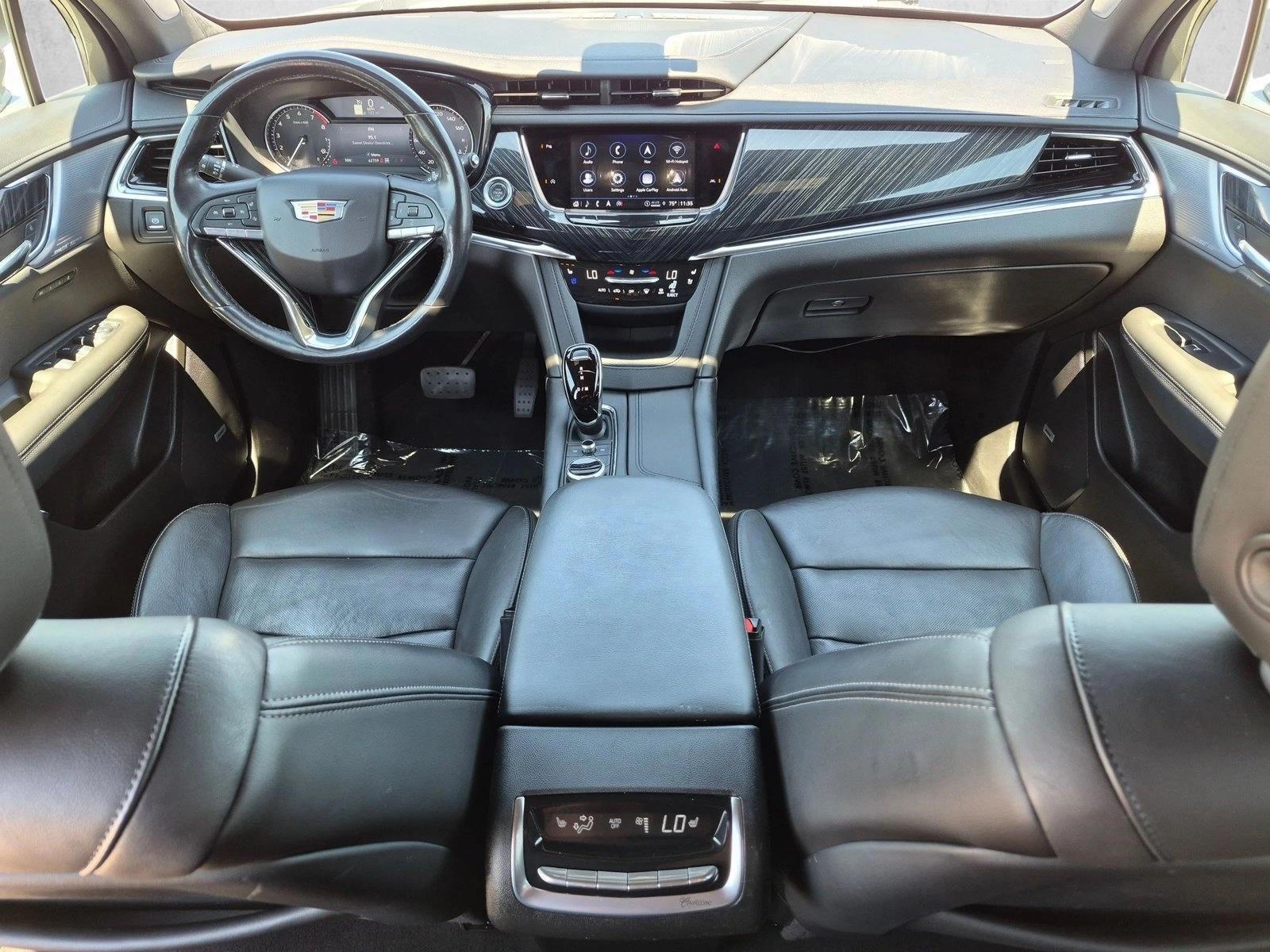 Thumbnail: 2023 Cadillac XT6 - 3