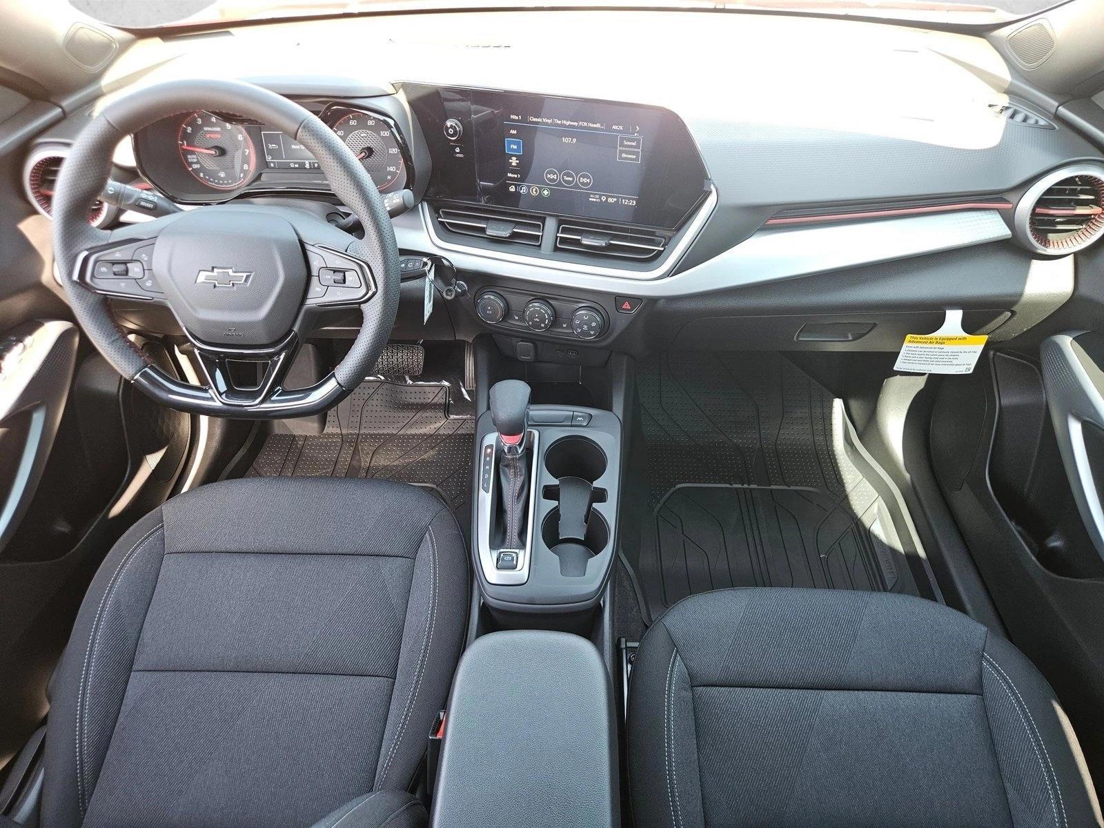 Thumbnail: 2026 Chevrolet Trax - 4