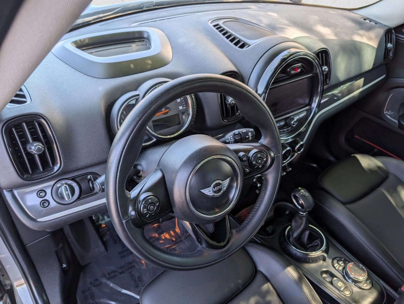 Thumbnail: 2017 MINI Cooper Countryman - 4