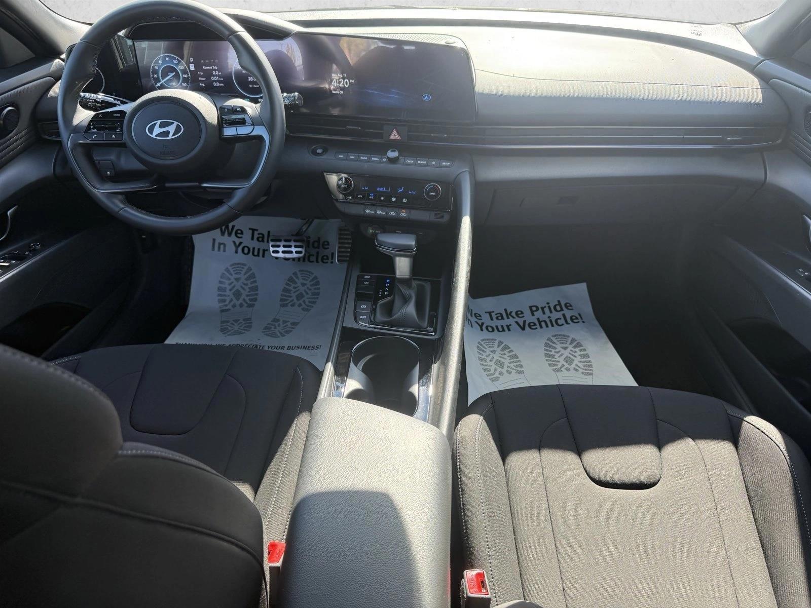 Thumbnail: 2025 Hyundai Elantra - 3