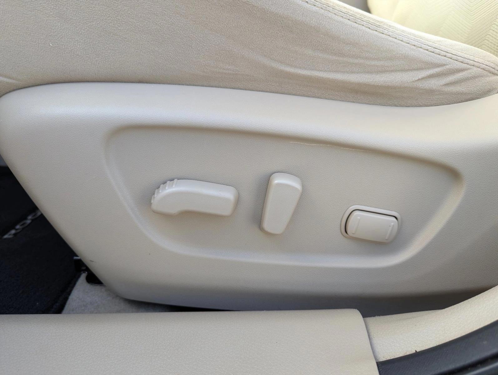 Thumbnail: 2015 Nissan Rogue - 4