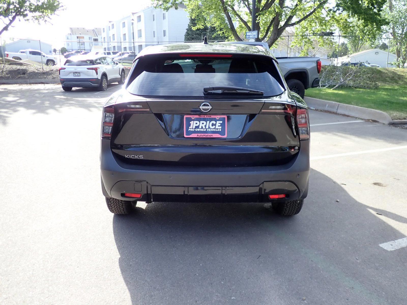 2025 Nissan Kicks S - Photo 6
