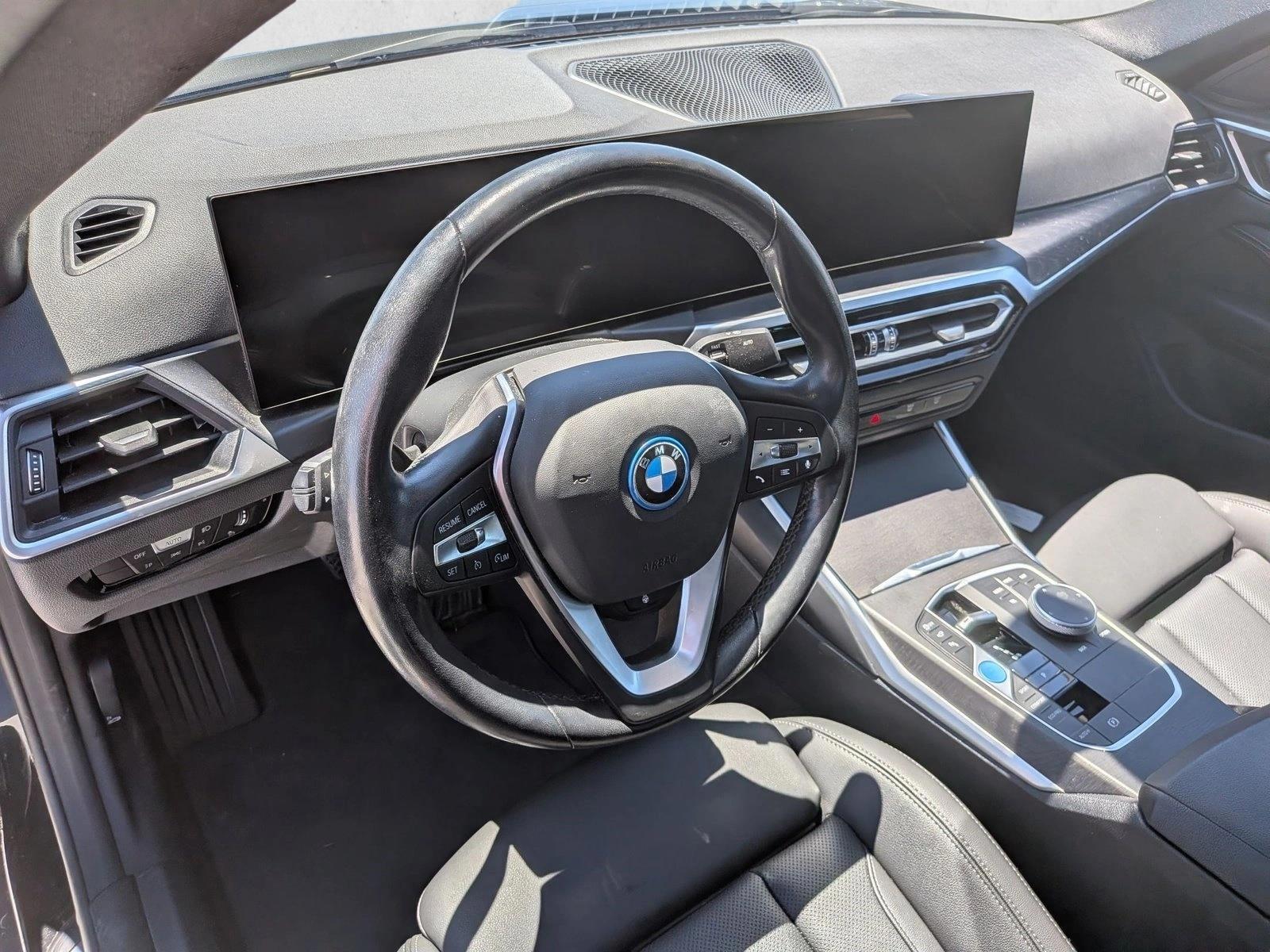 Thumbnail: 2023 BMW i4 - 3