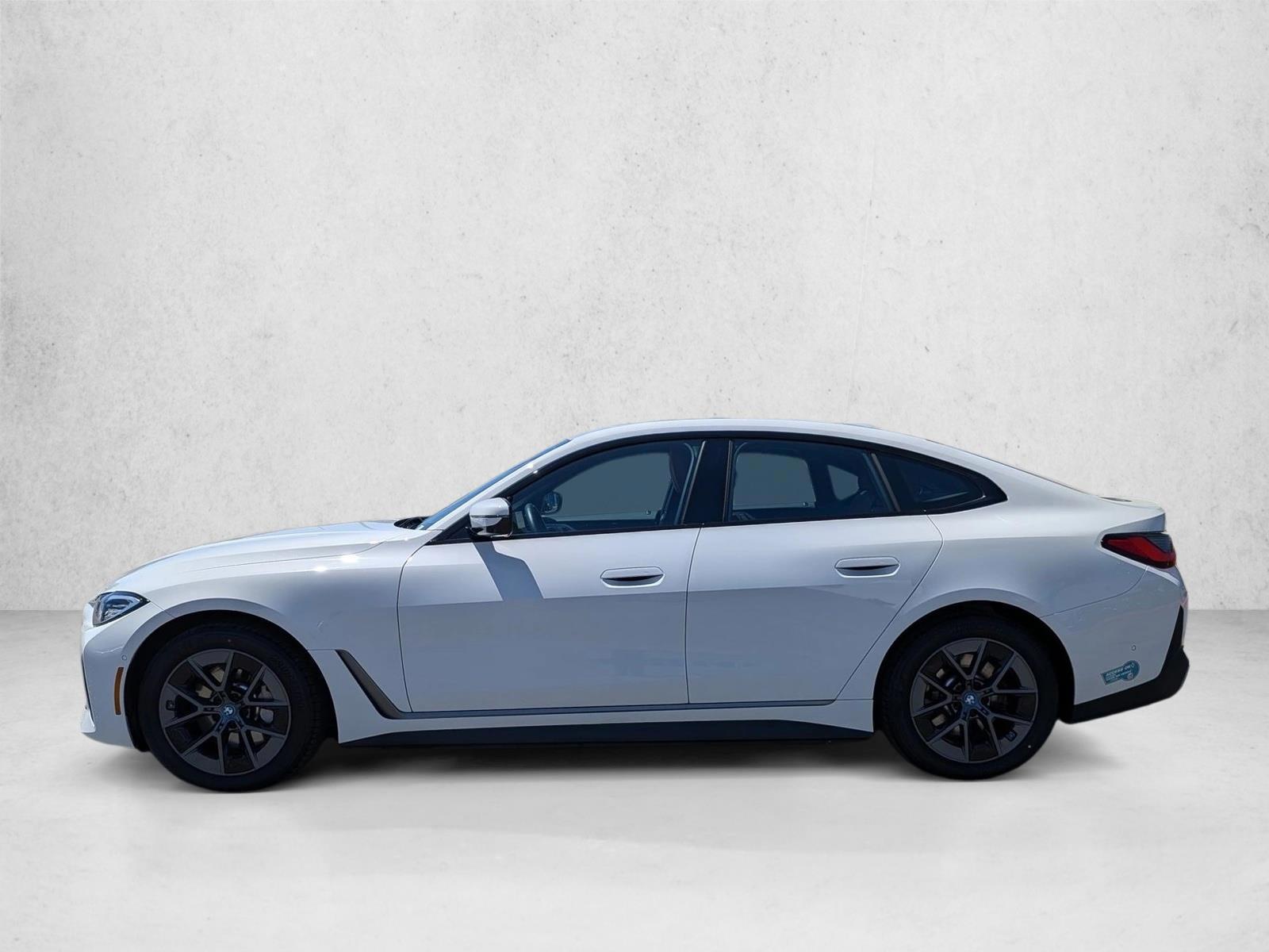 Thumbnail: 2023 BMW i4 - 2