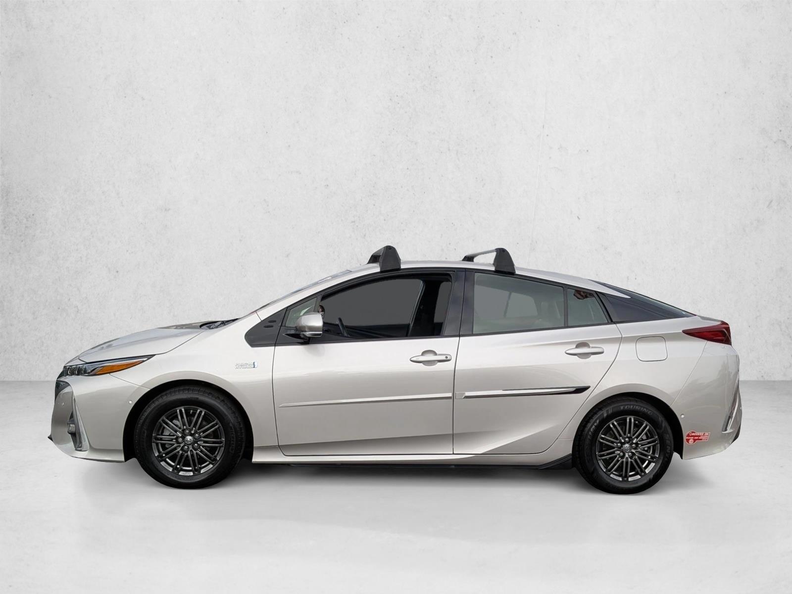 Thumbnail: 2017 Toyota Prius Prime - 3