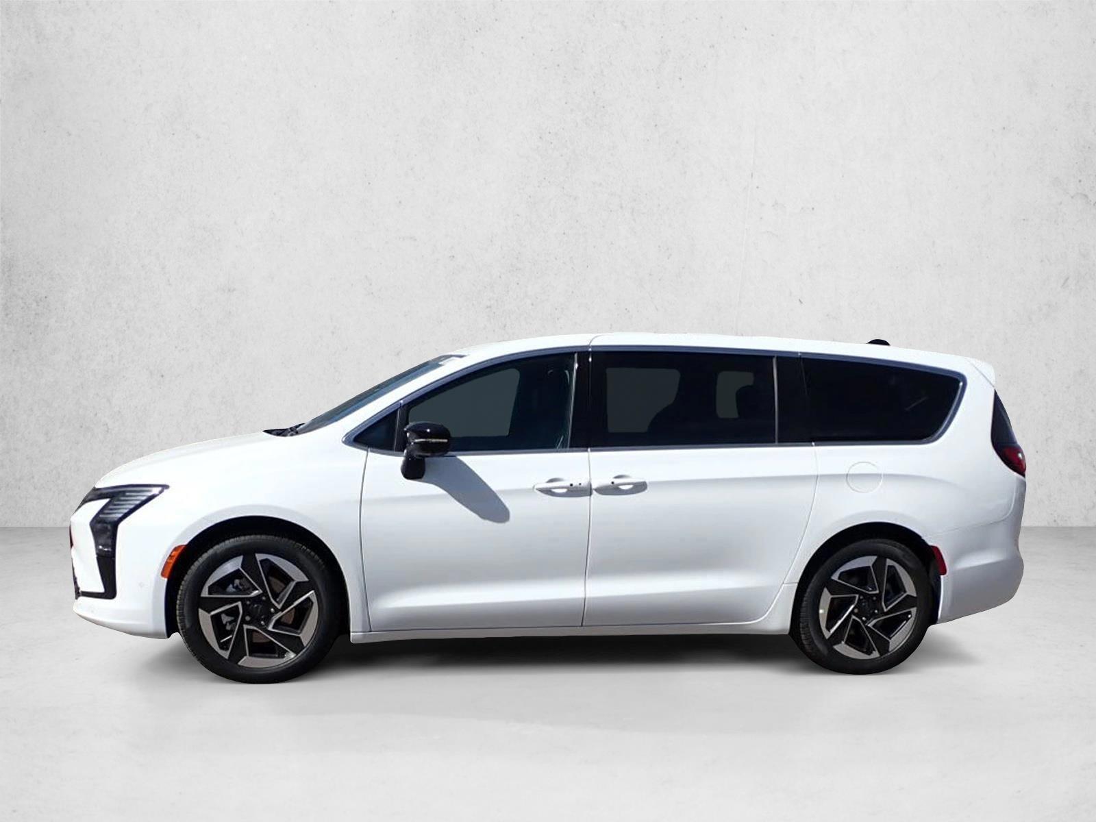 Thumbnail: 2027 Chrysler Pacifica - 2