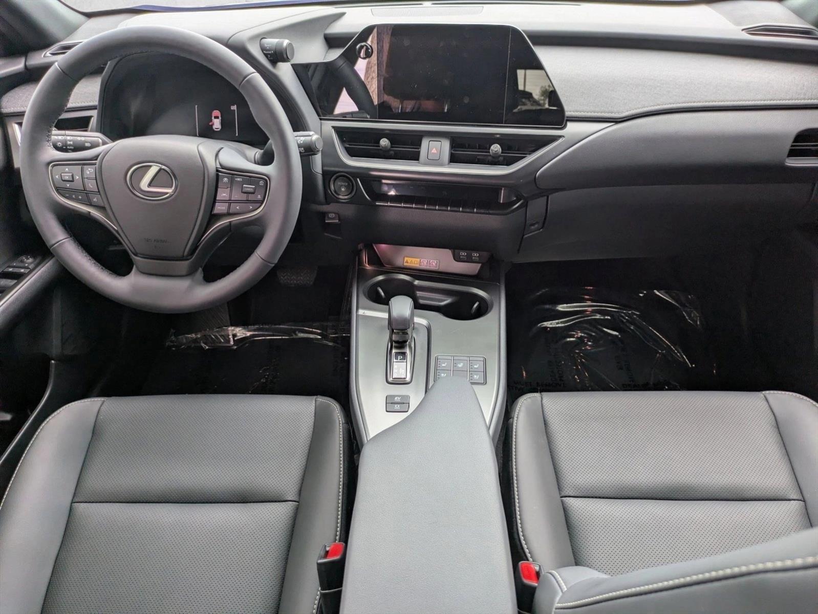 Thumbnail: 2026 Lexus UX - 3