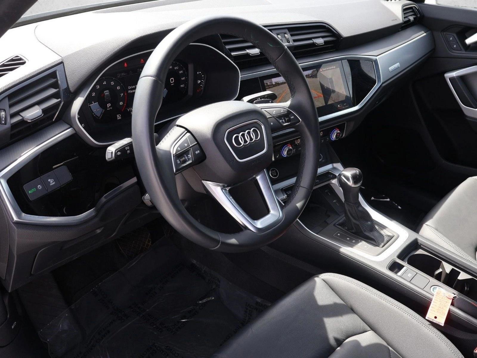 Thumbnail: 2023 Audi Q3 - 3