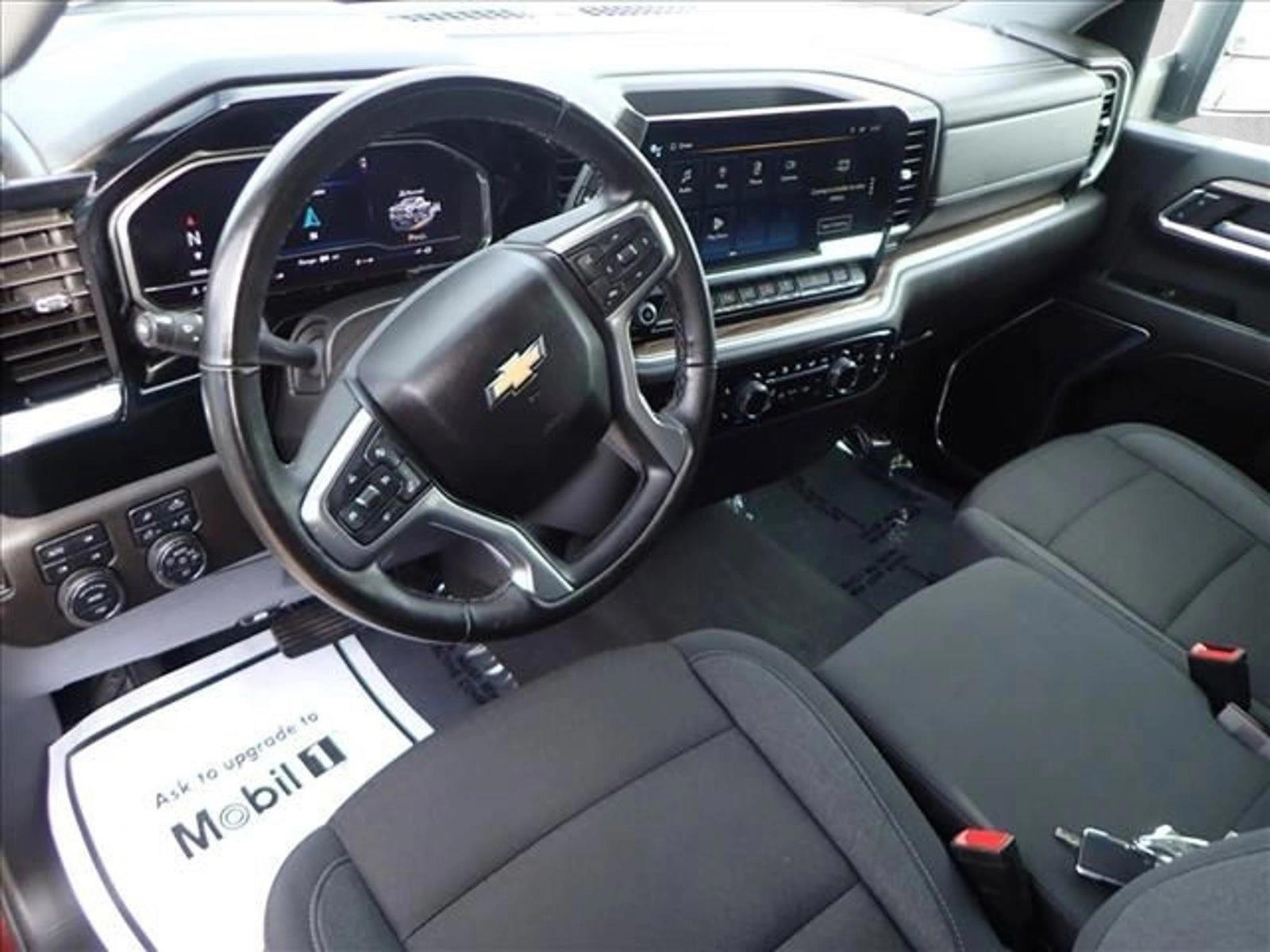 Thumbnail: 2024 Chevrolet Silverado 3500 - 3