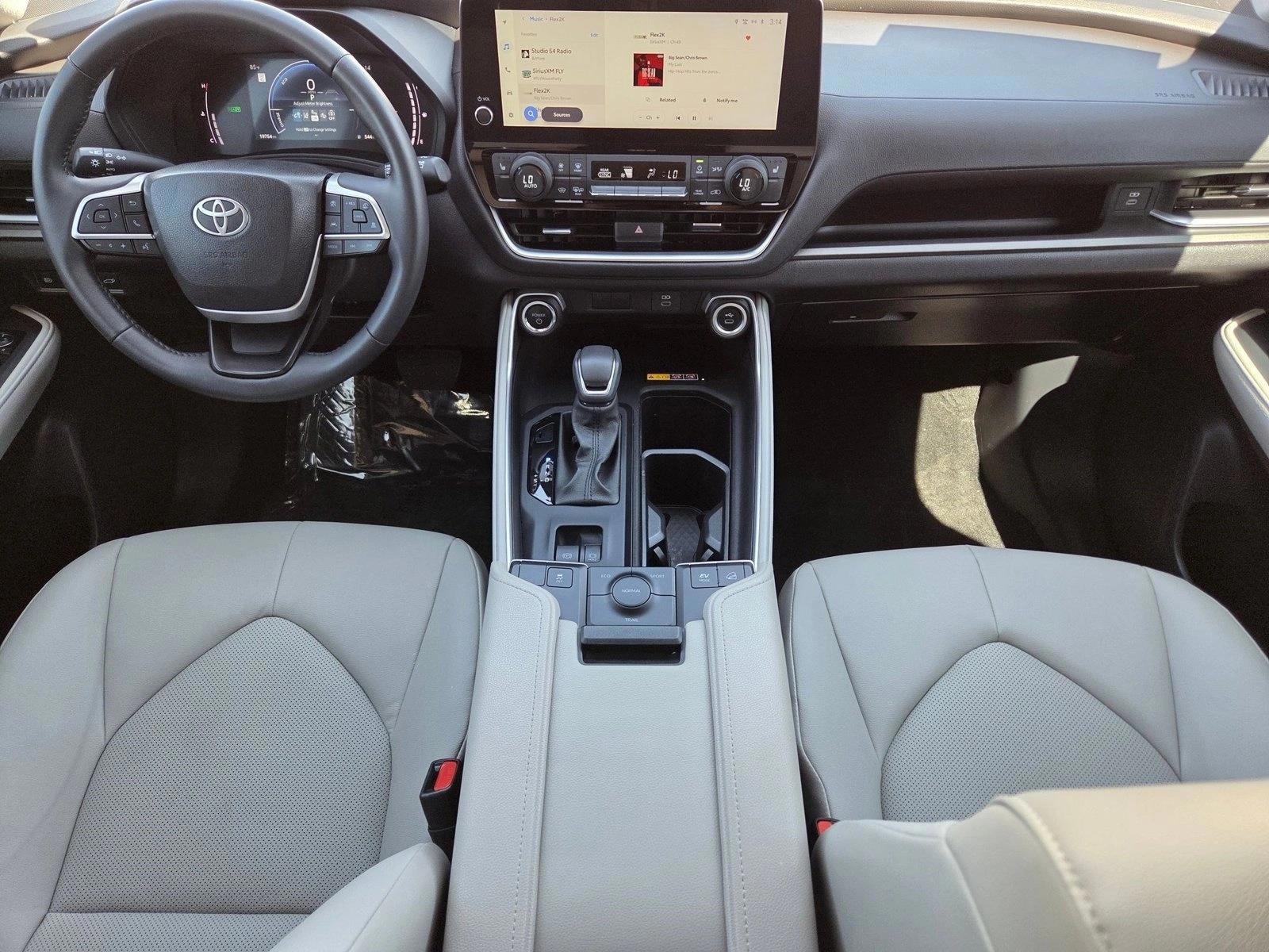 Thumbnail: 2025 Toyota Grand Highlander - 3