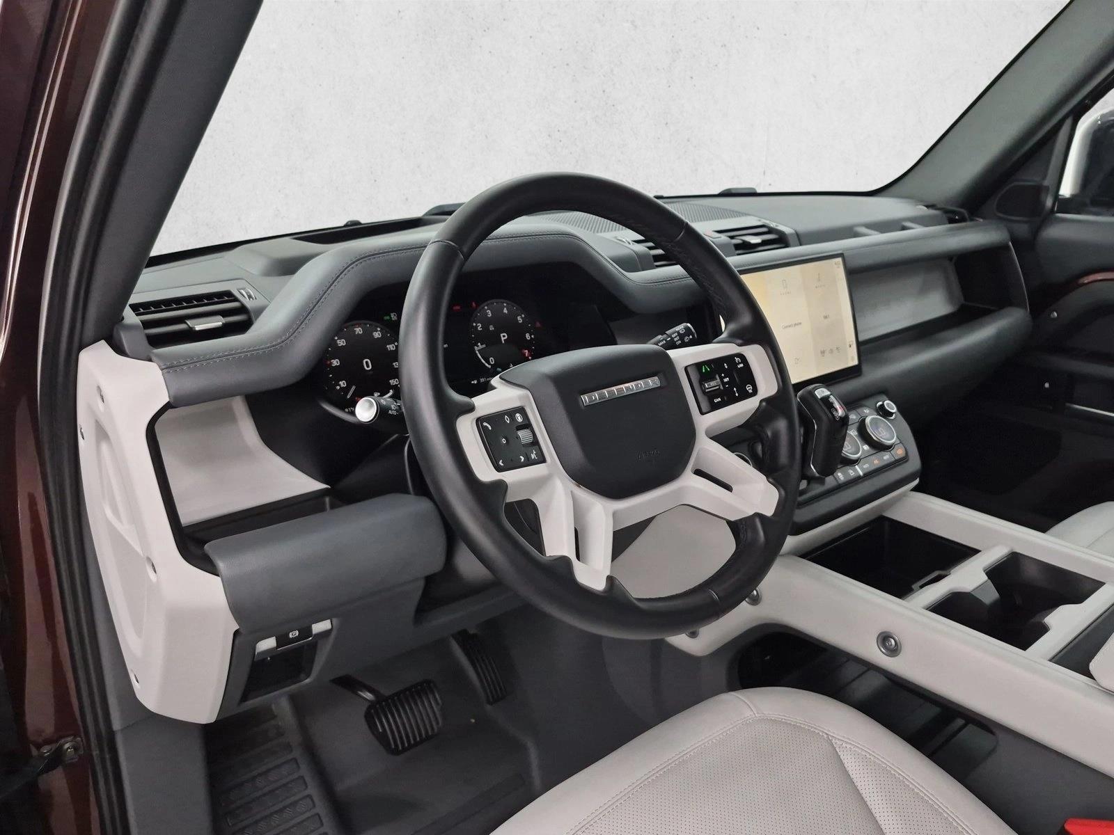 Thumbnail: 2025 Land Rover Defender - 3