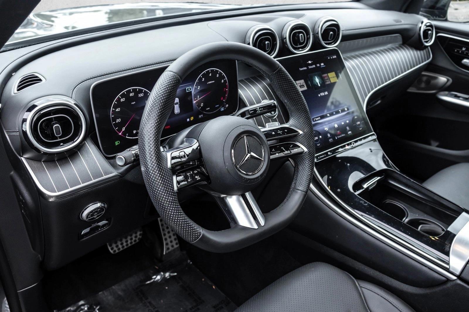 Thumbnail: 2023 Mercedes-Benz GLC - 3