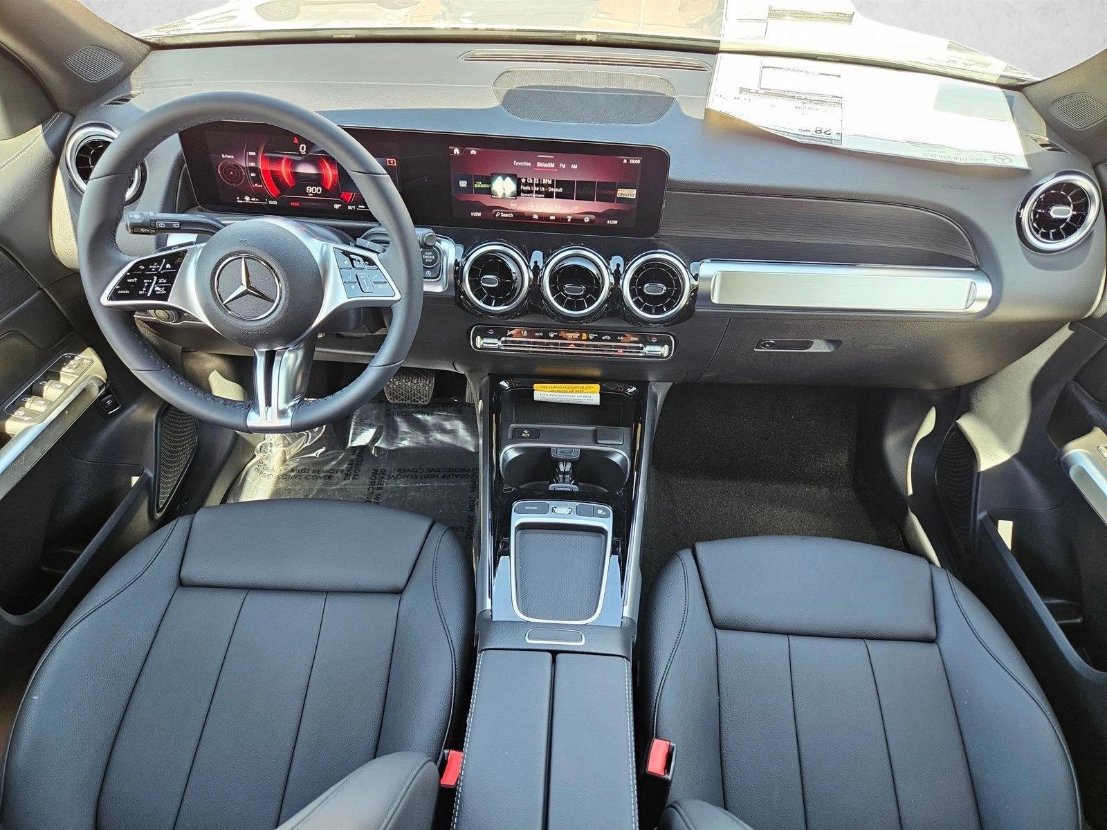 Thumbnail: 2026 Mercedes-Benz GLB - 3