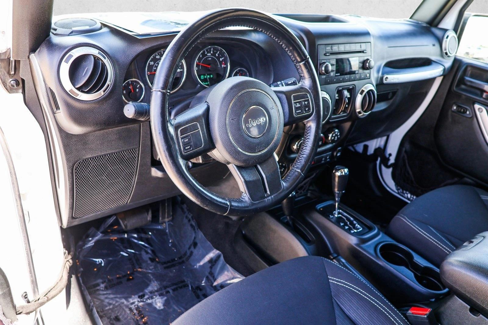 Thumbnail: 2017 Jeep Wrangler - 3
