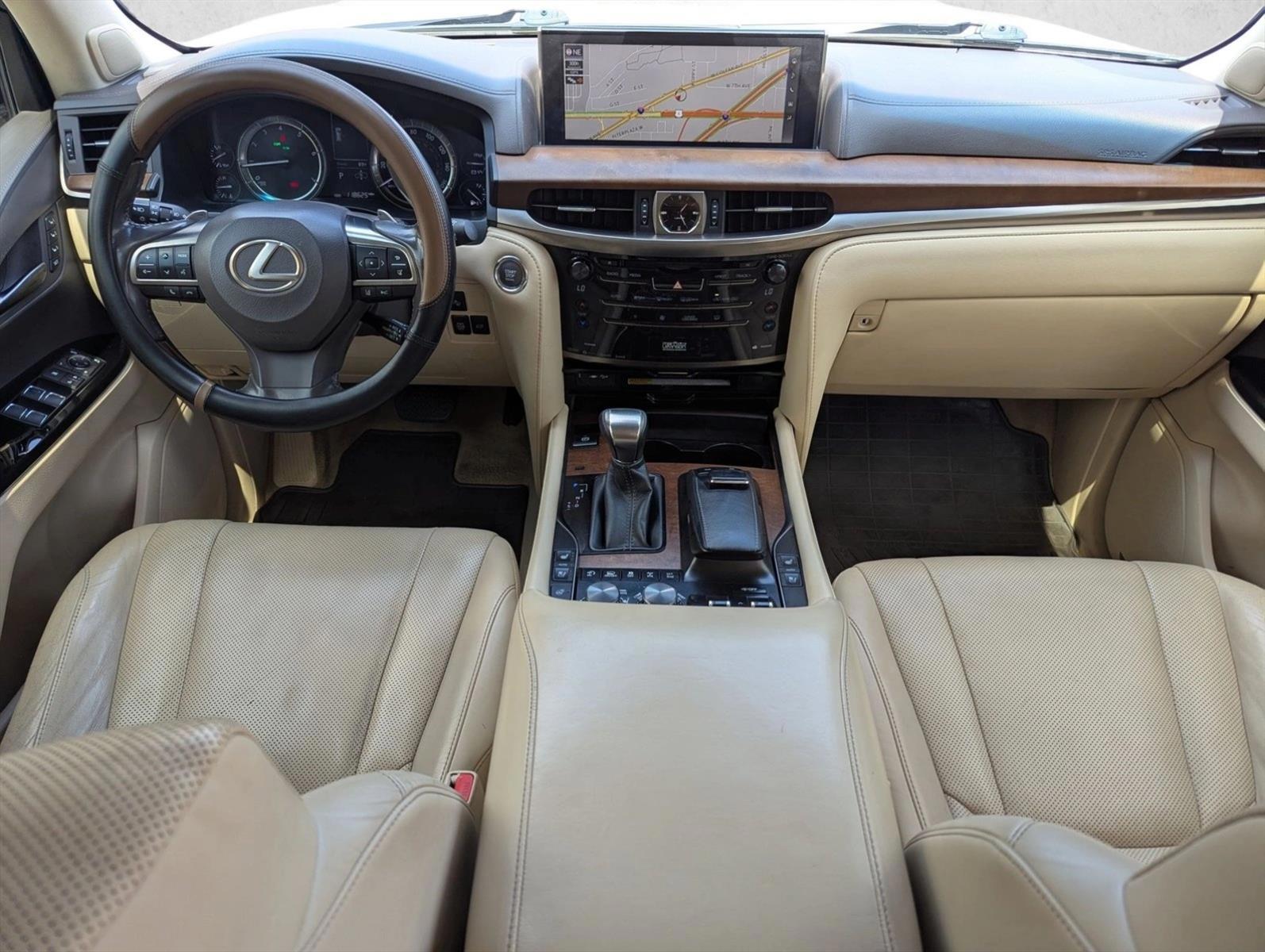 Thumbnail: 2016 Lexus LX - 3