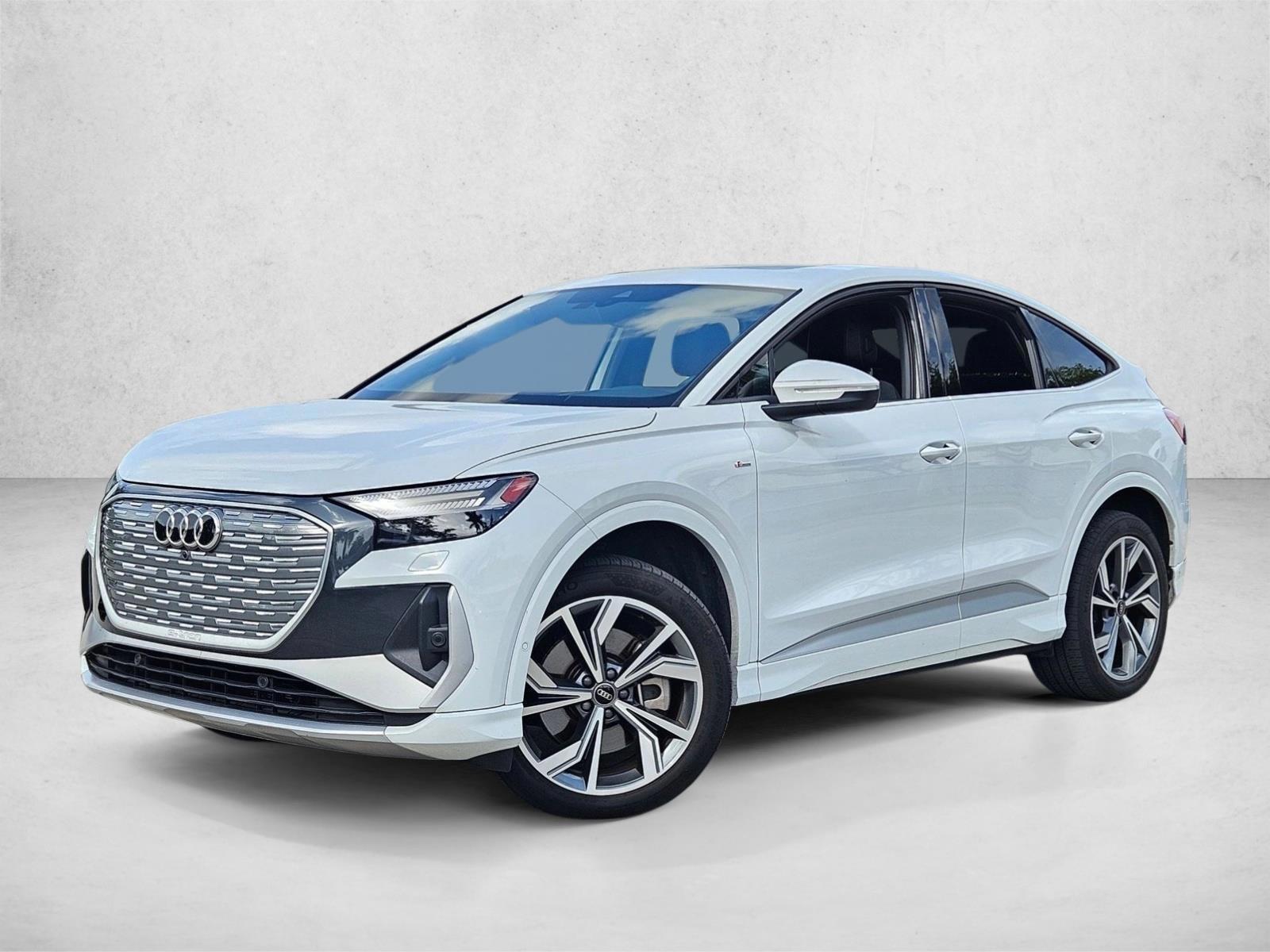 Thumbnail: 2023 Audi Q4 e-tron - 1