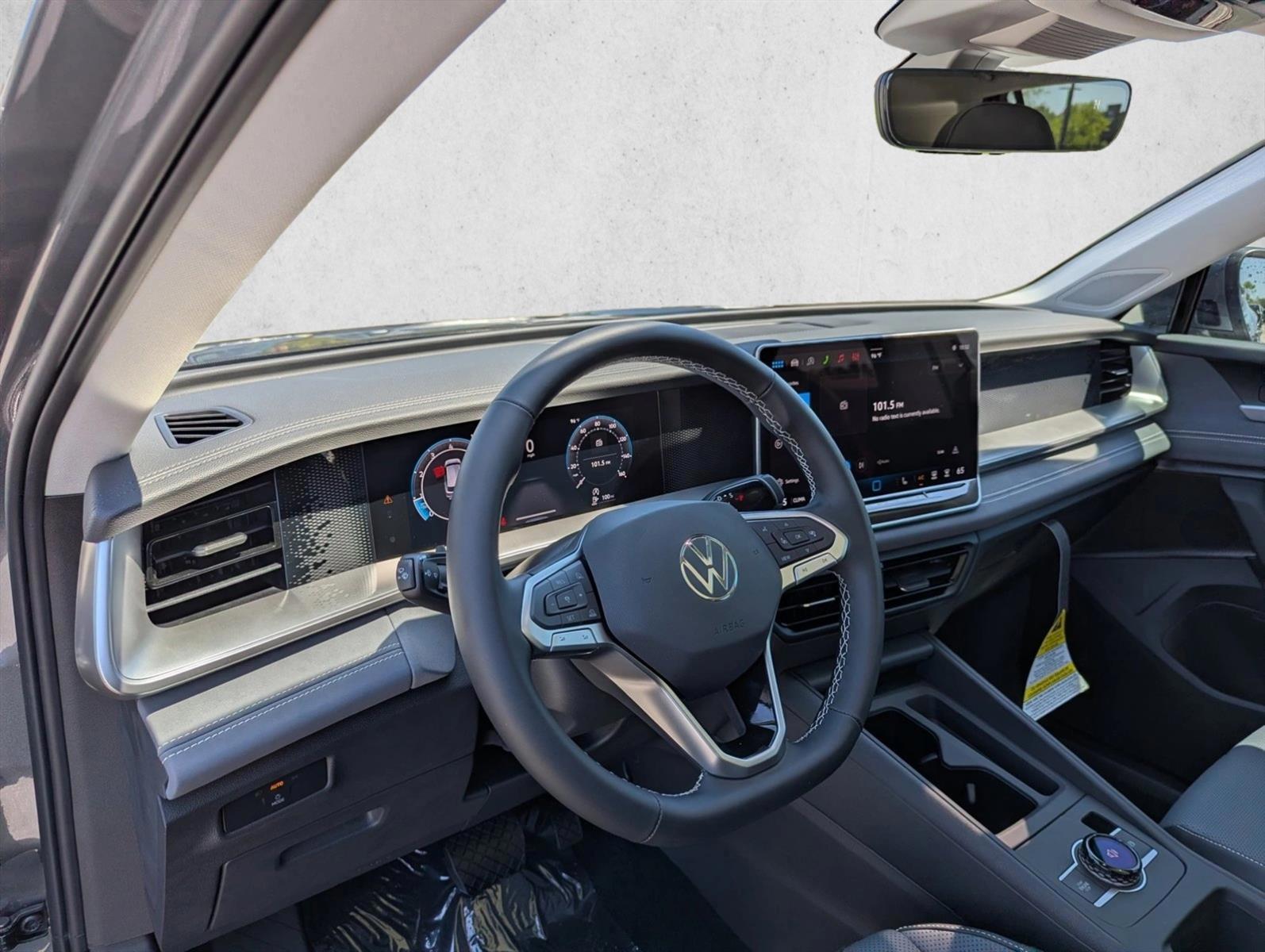 Thumbnail: 2026 Volkswagen Tiguan - 3