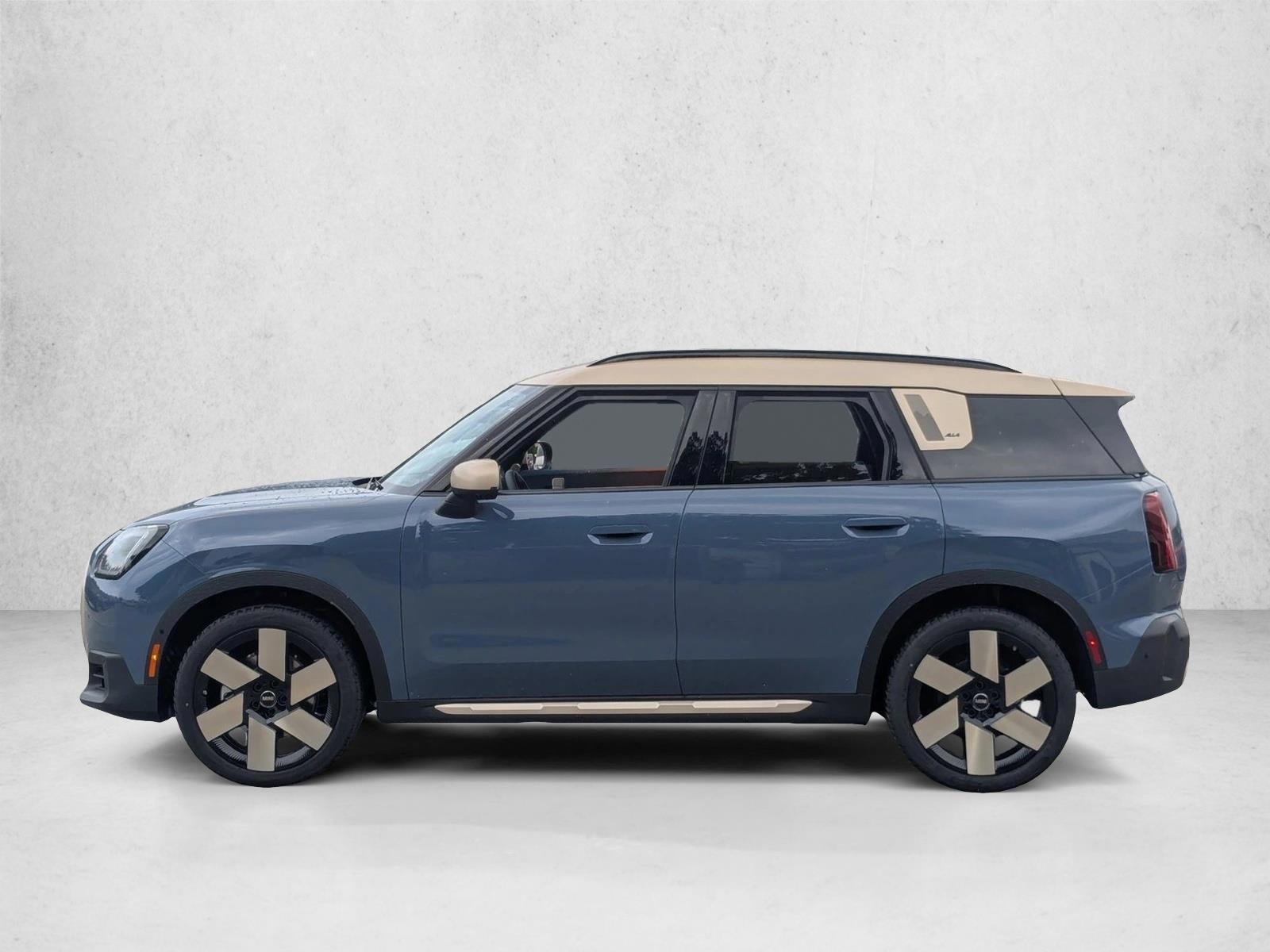 Thumbnail: 2027 MINI Cooper Countryman - 2