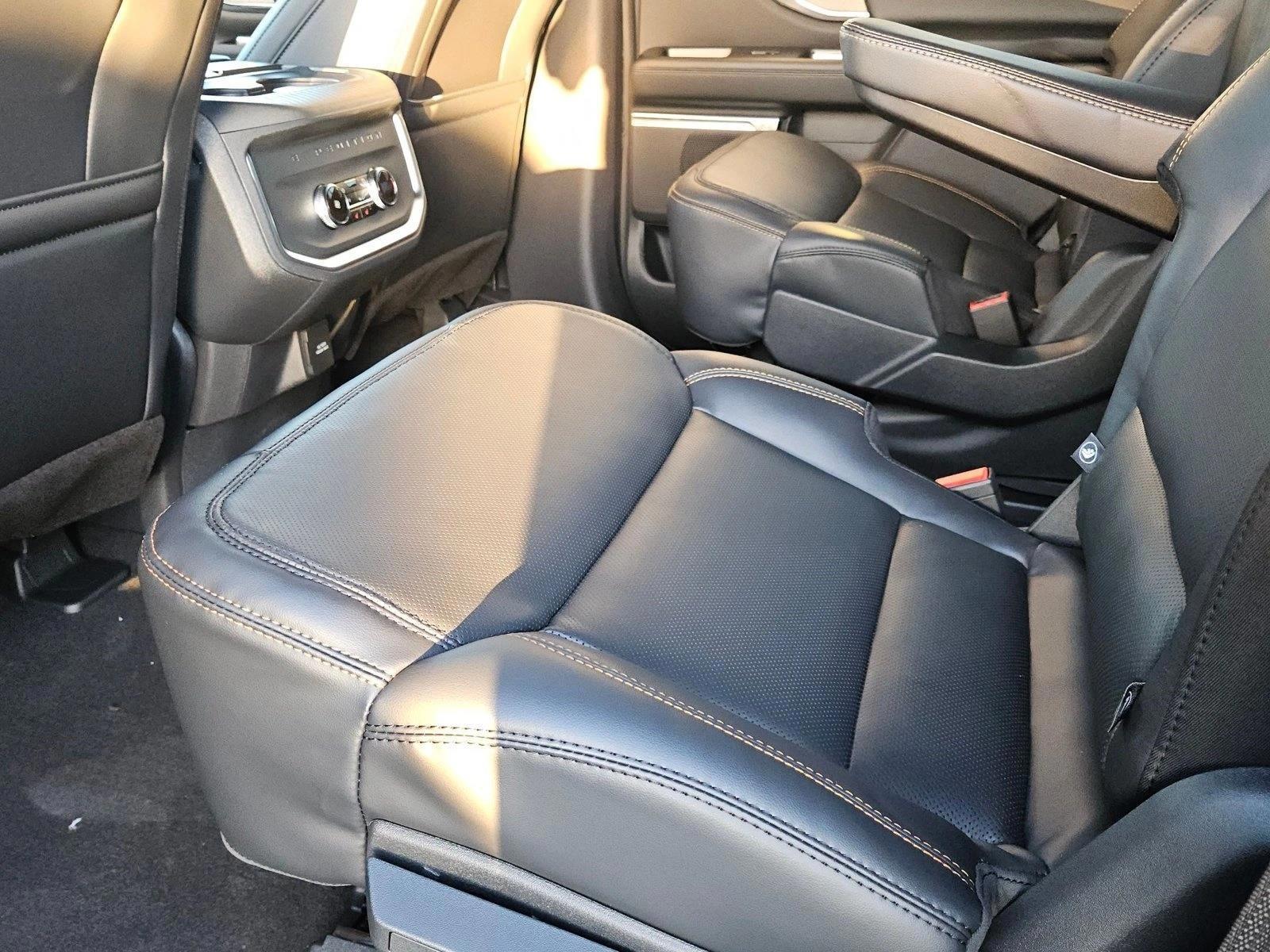 Thumbnail: 2027 Ford Expedition - 6