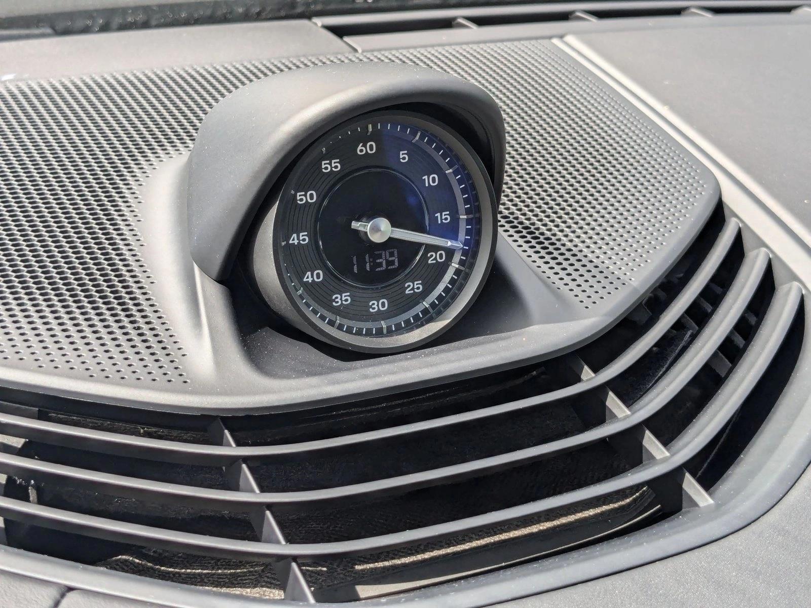 2024 Porsche Taycan S - Photo 20
