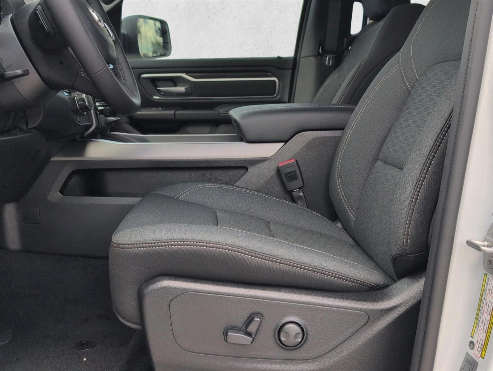 Thumbnail: 2026 RAM 1500 - 4