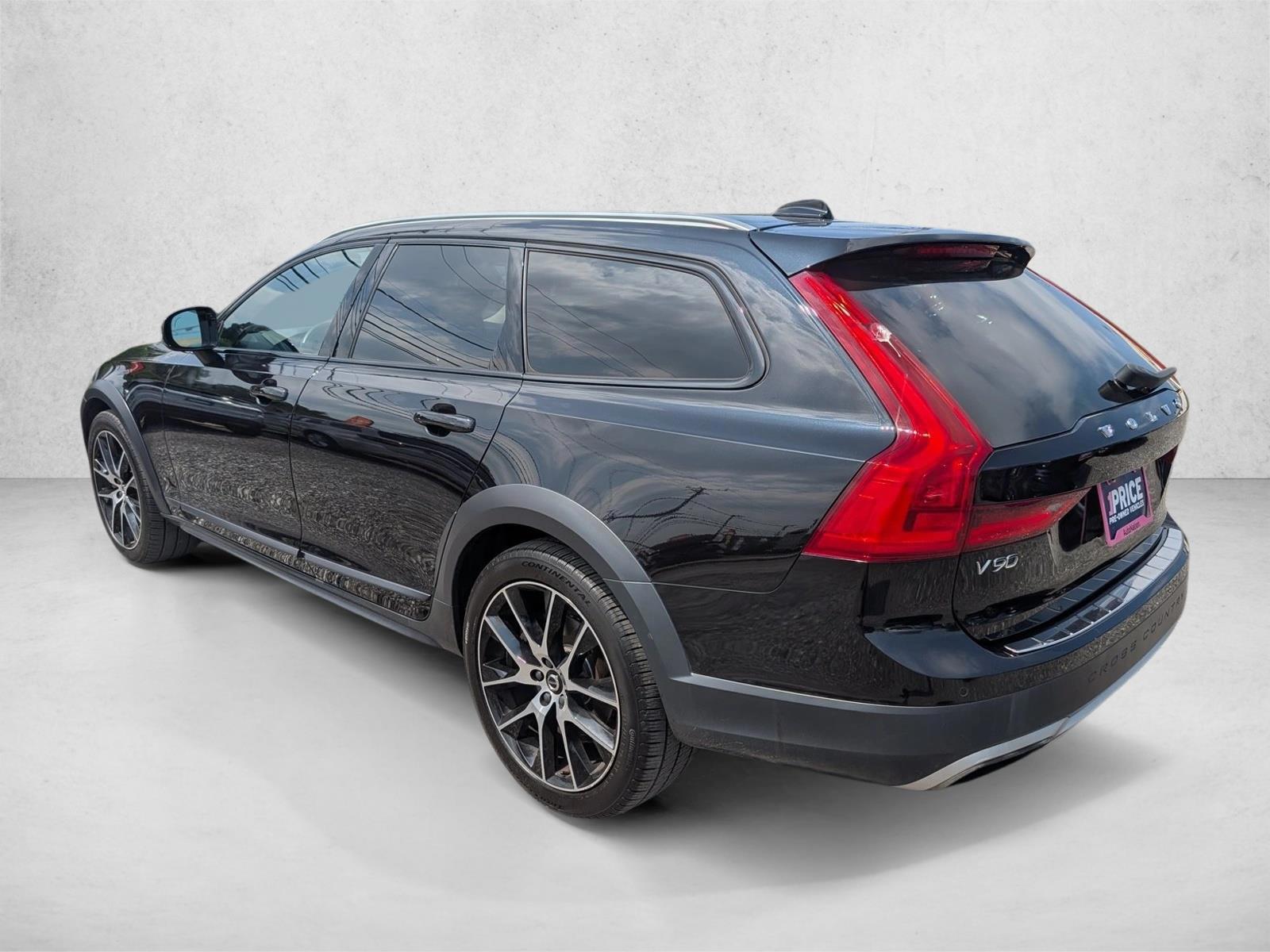 2020 Volvo V90 Cross Country