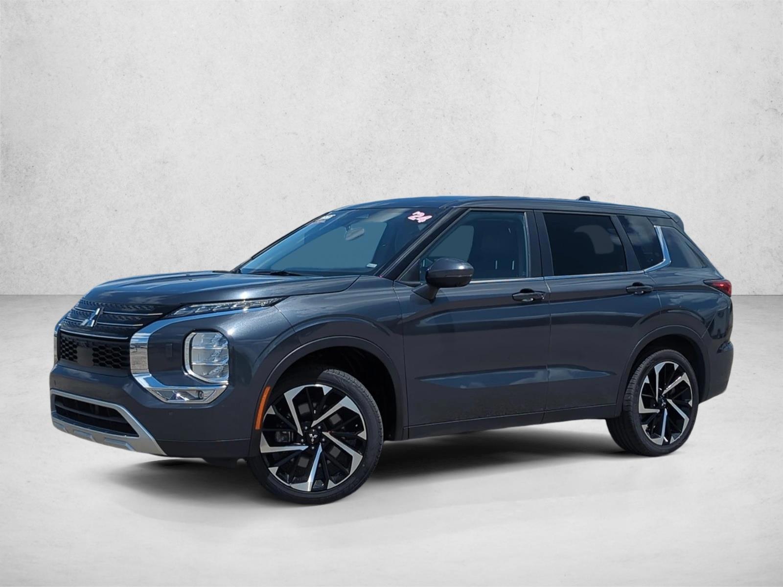 Thumbnail: 2024 Mitsubishi Outlander - 1