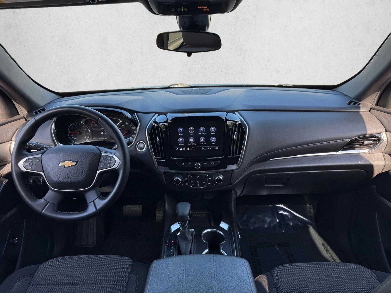 Thumbnail: 2023 Chevrolet Traverse - 4