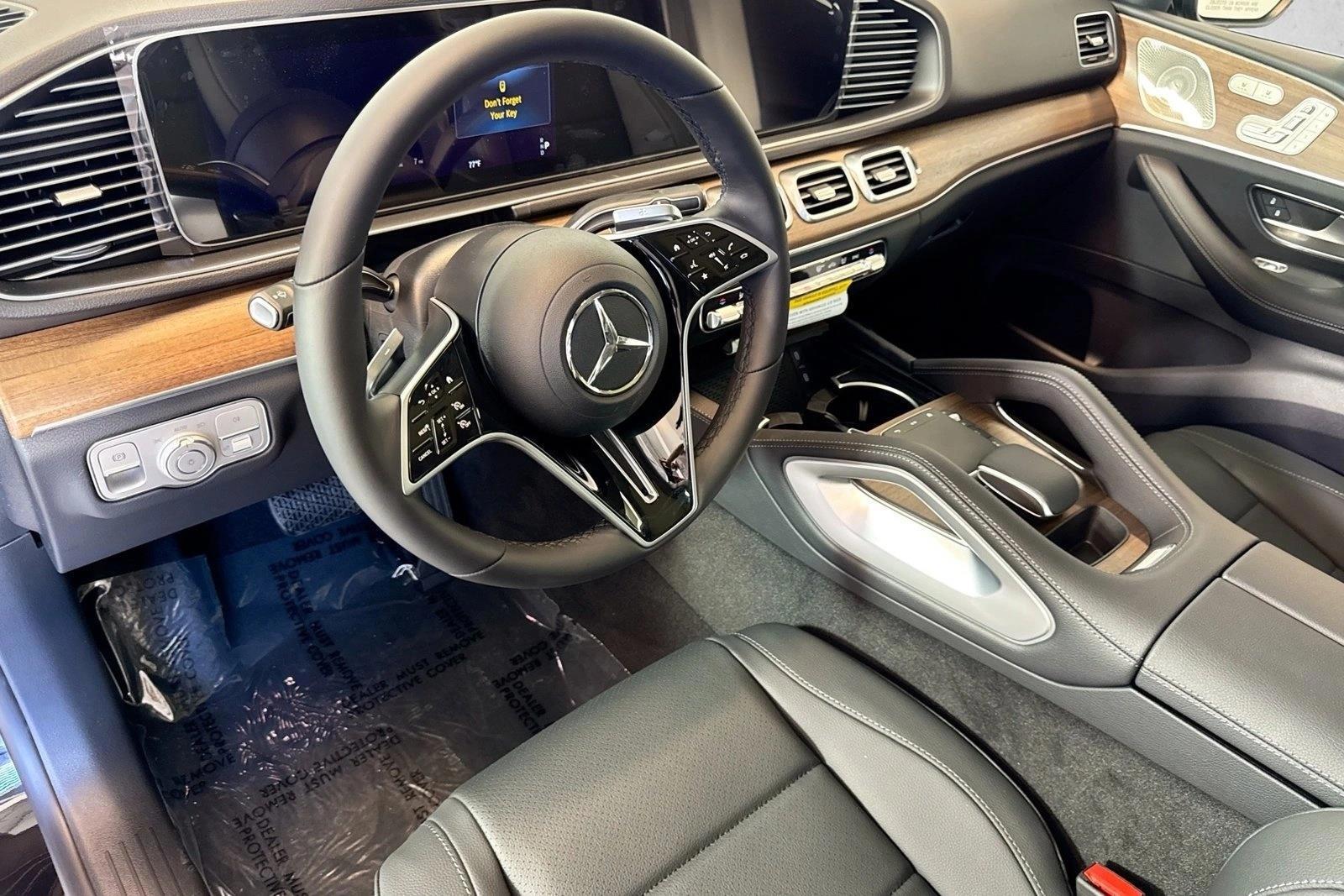Thumbnail: 2026 Mercedes-Benz GLE - 3