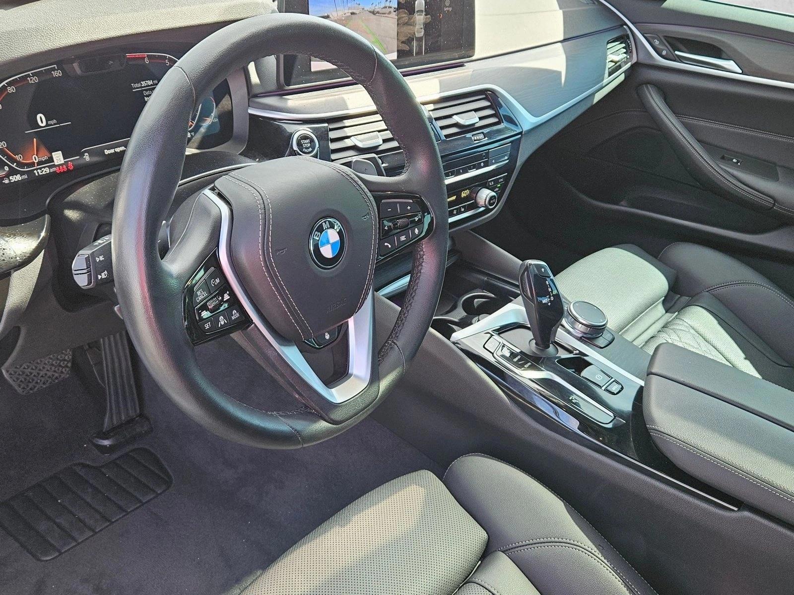 Thumbnail: 2023 BMW 5 Series - 3