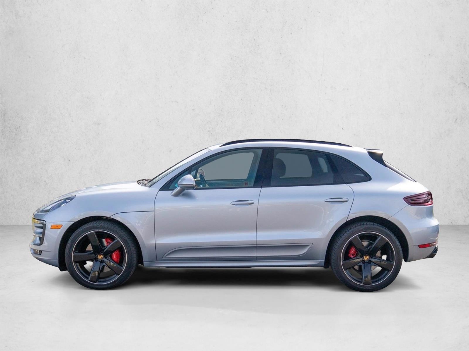 Thumbnail: 2017 Porsche Macan - 2