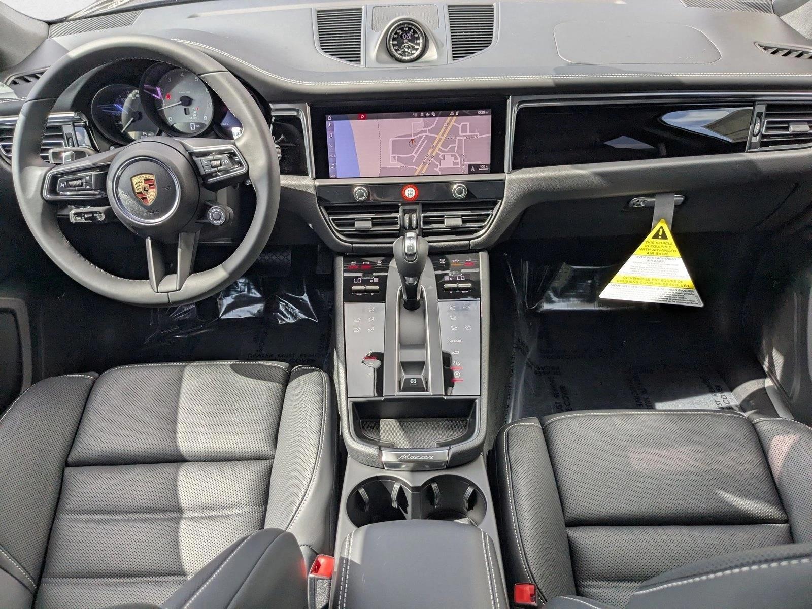 2025 Porsche Macan S - Photo 22