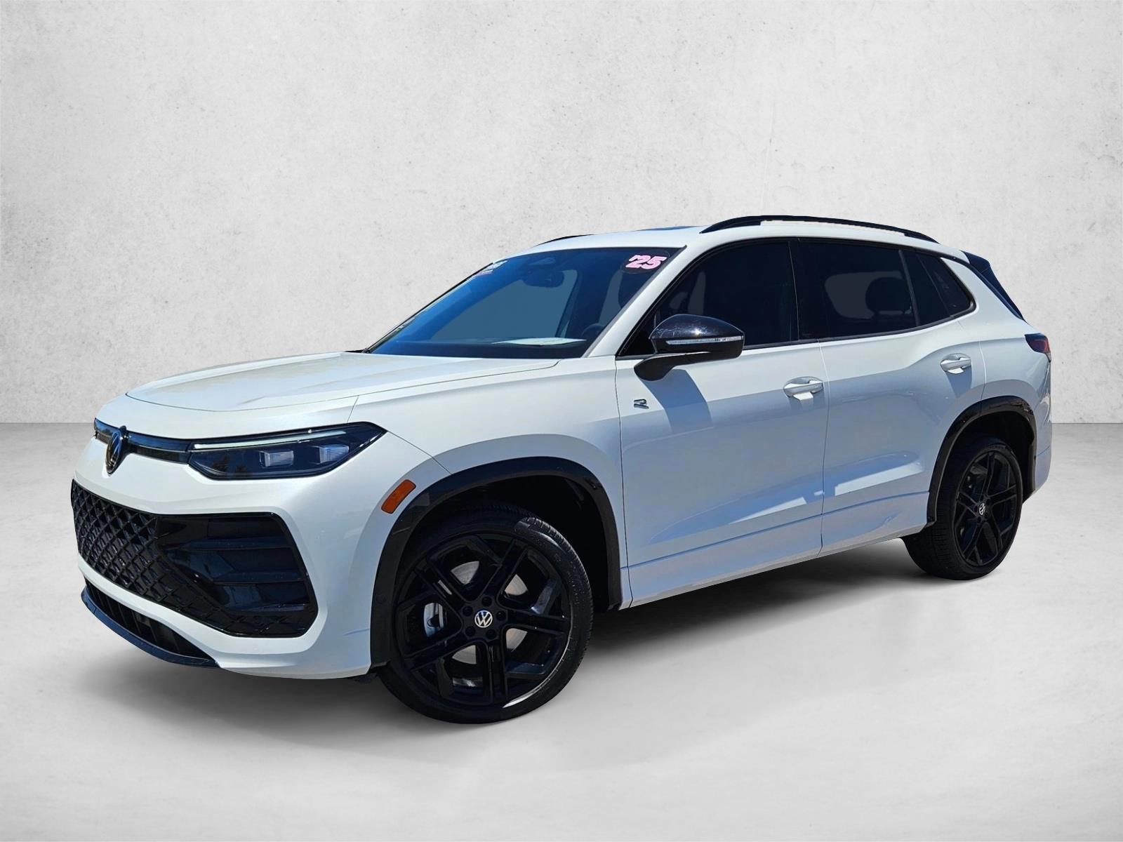 Thumbnail: 2025 Volkswagen Tiguan - 1