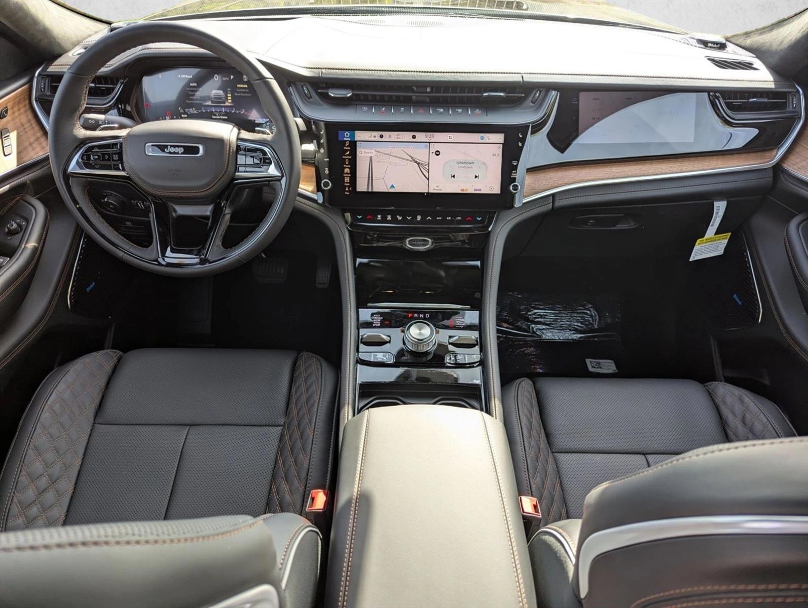 Thumbnail: 2026 Jeep Grand Cherokee - 3