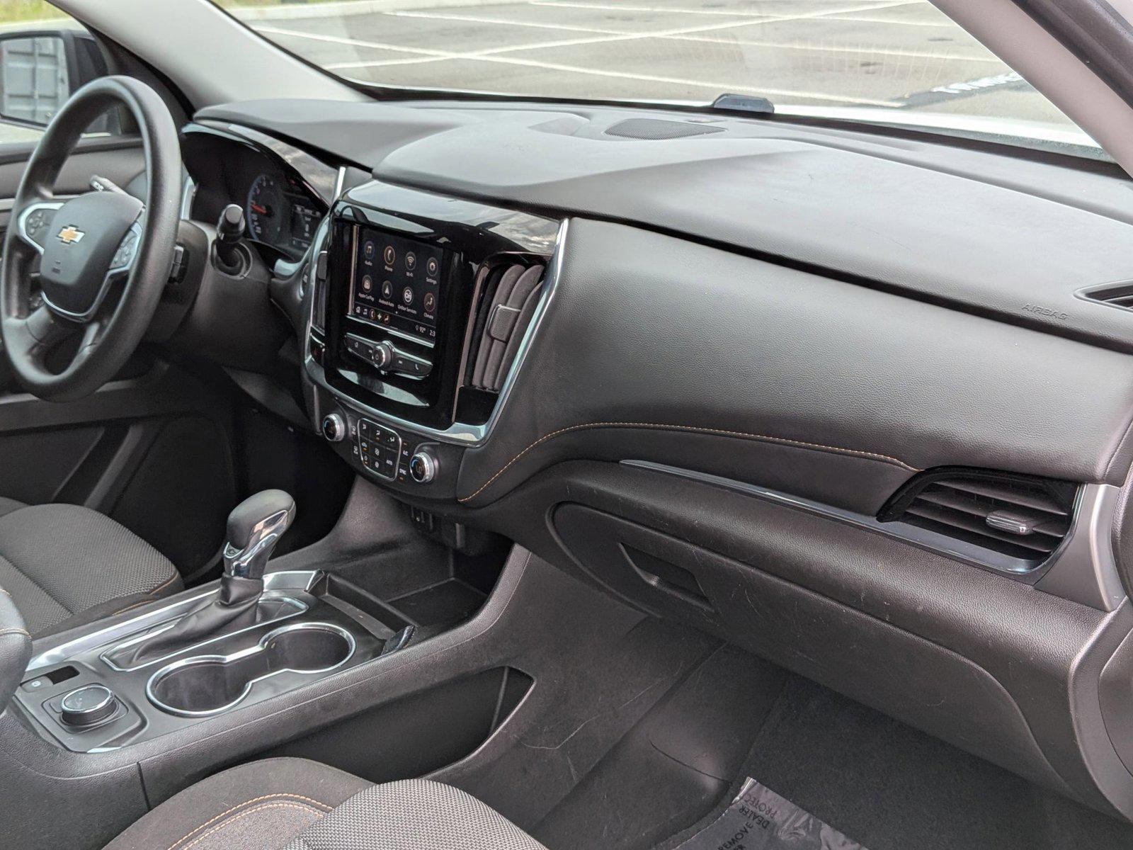 2021 Chevrolet Traverse LS - Photo 21