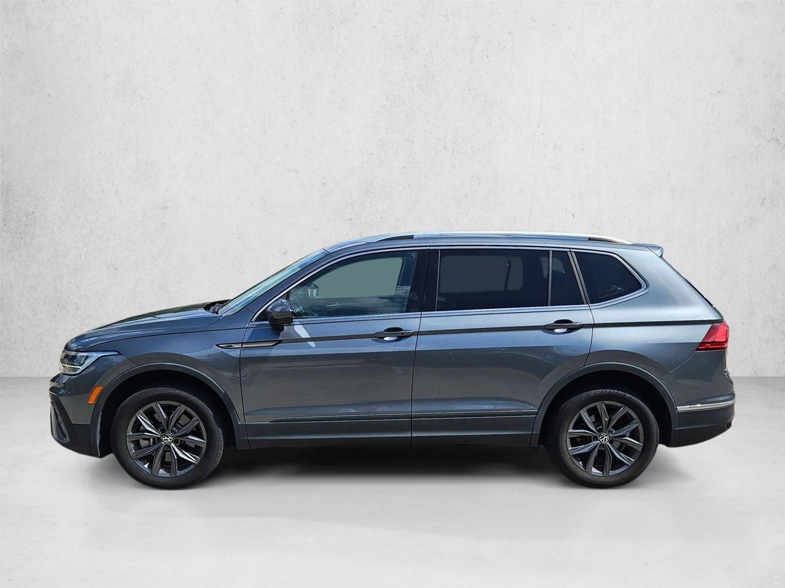 Thumbnail: 2023 Volkswagen Tiguan - 2