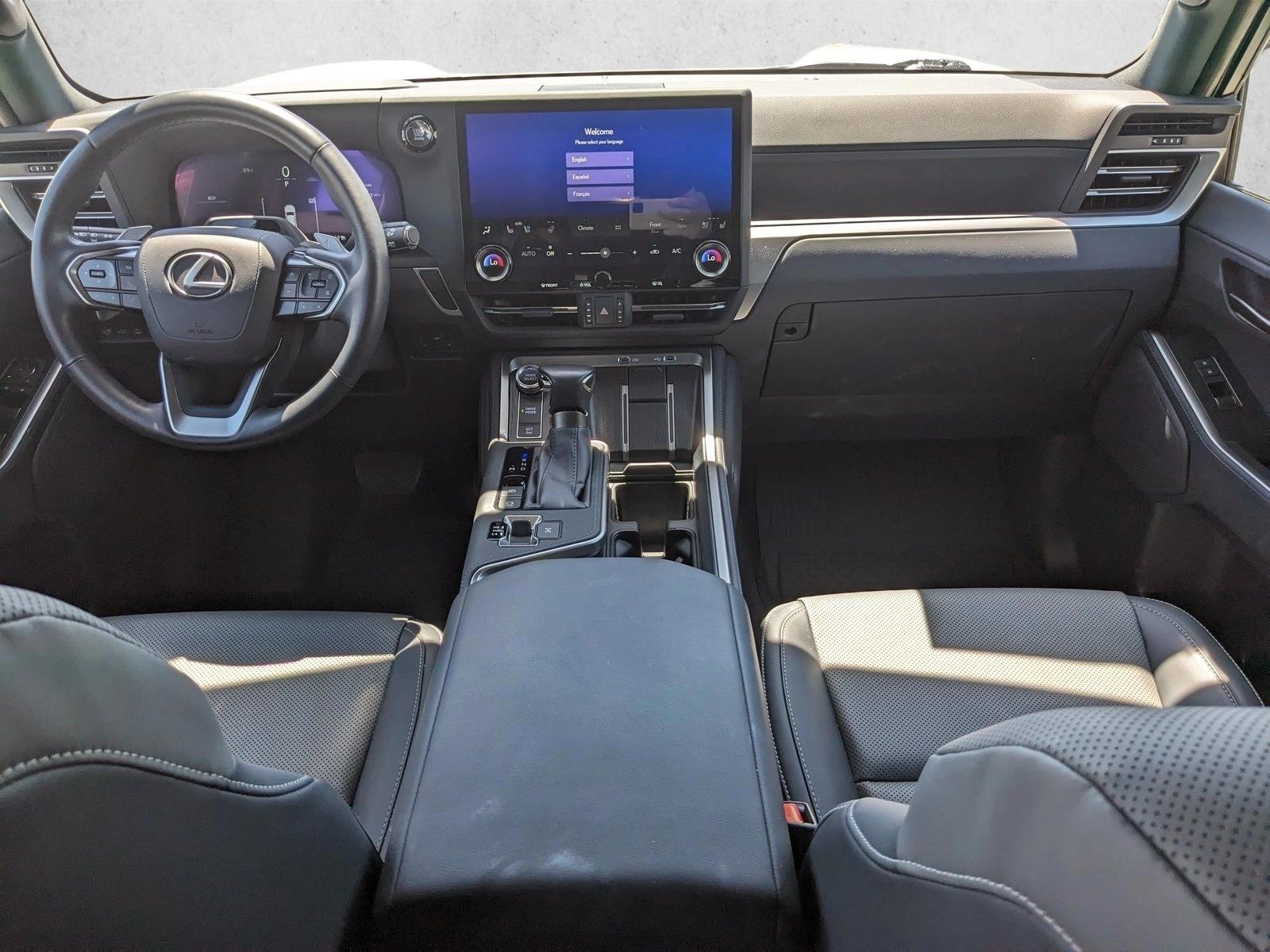 Thumbnail: 2024 Lexus GX - 3