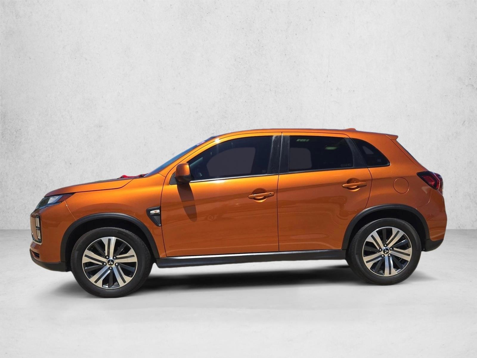 Thumbnail: 2021 Mitsubishi Outlander - 3